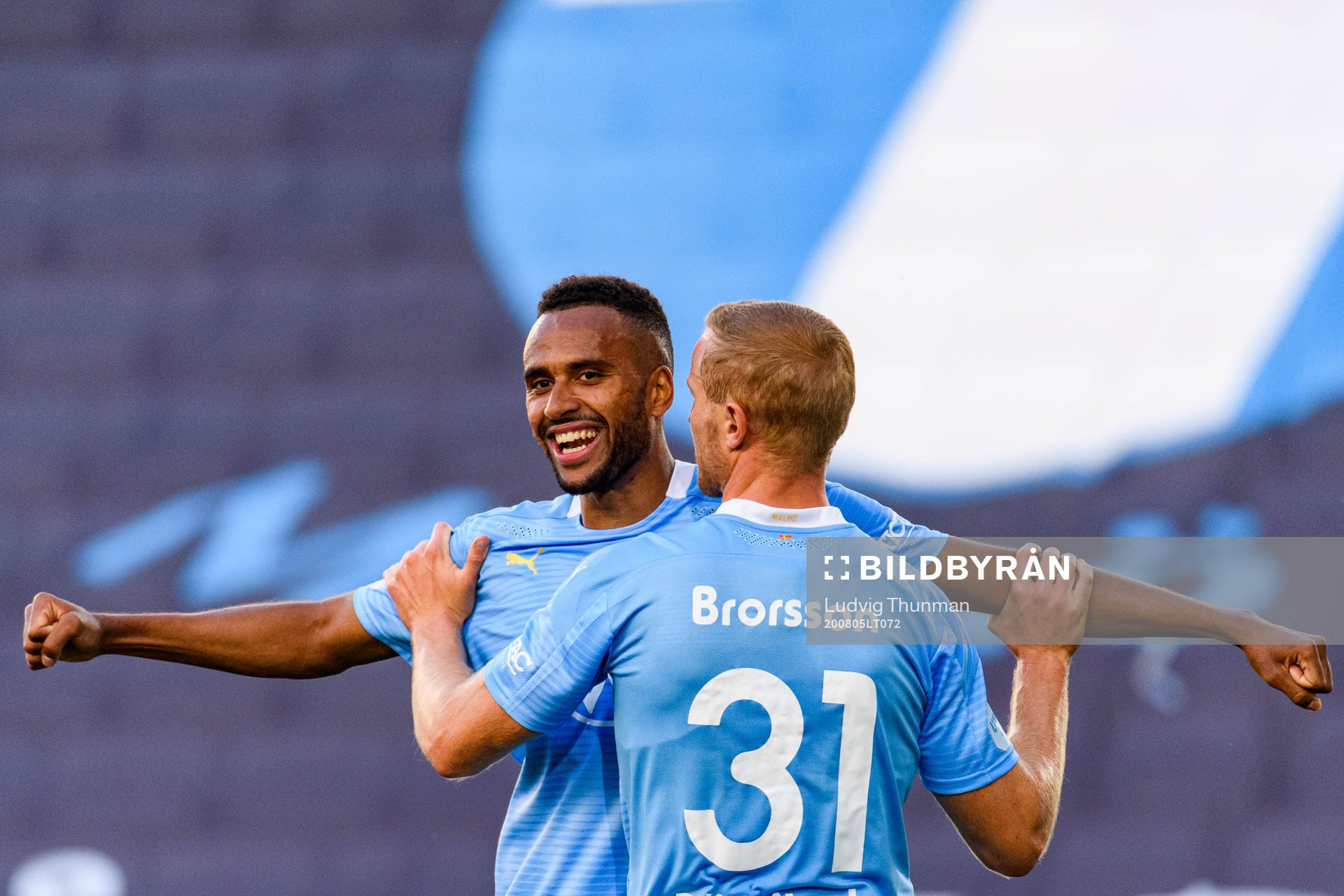 Malmö FFs Isaac Kiese Thelin och Franz Brorsson jublar