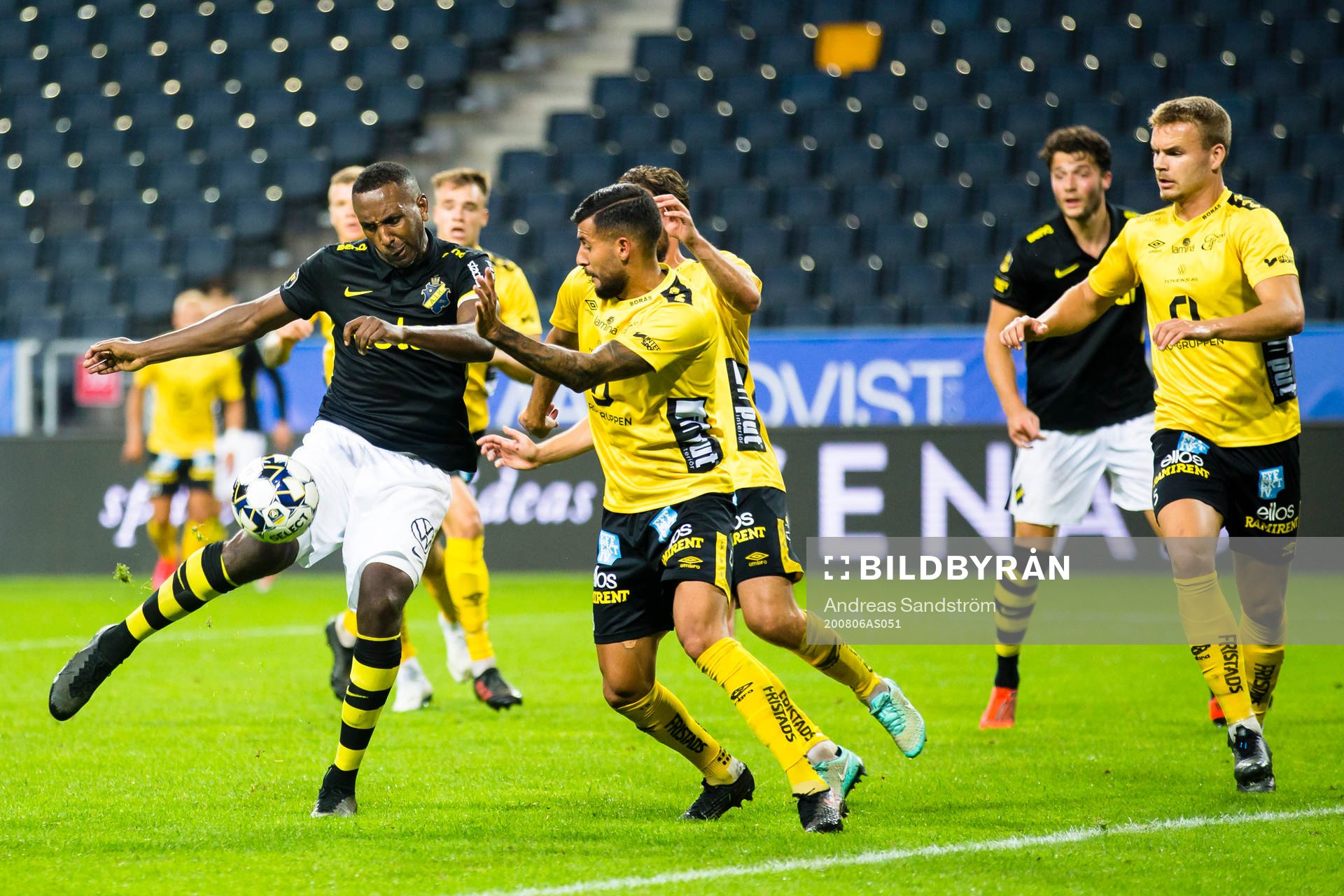 s Henok Goitom gör 1-2 bakom Elfsborgs målvakt Tim