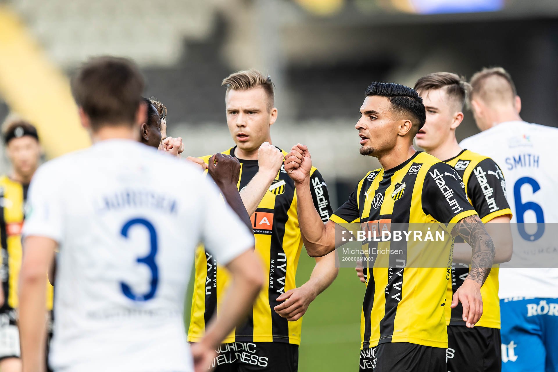 Häckens Alexander Söderlund jublar
