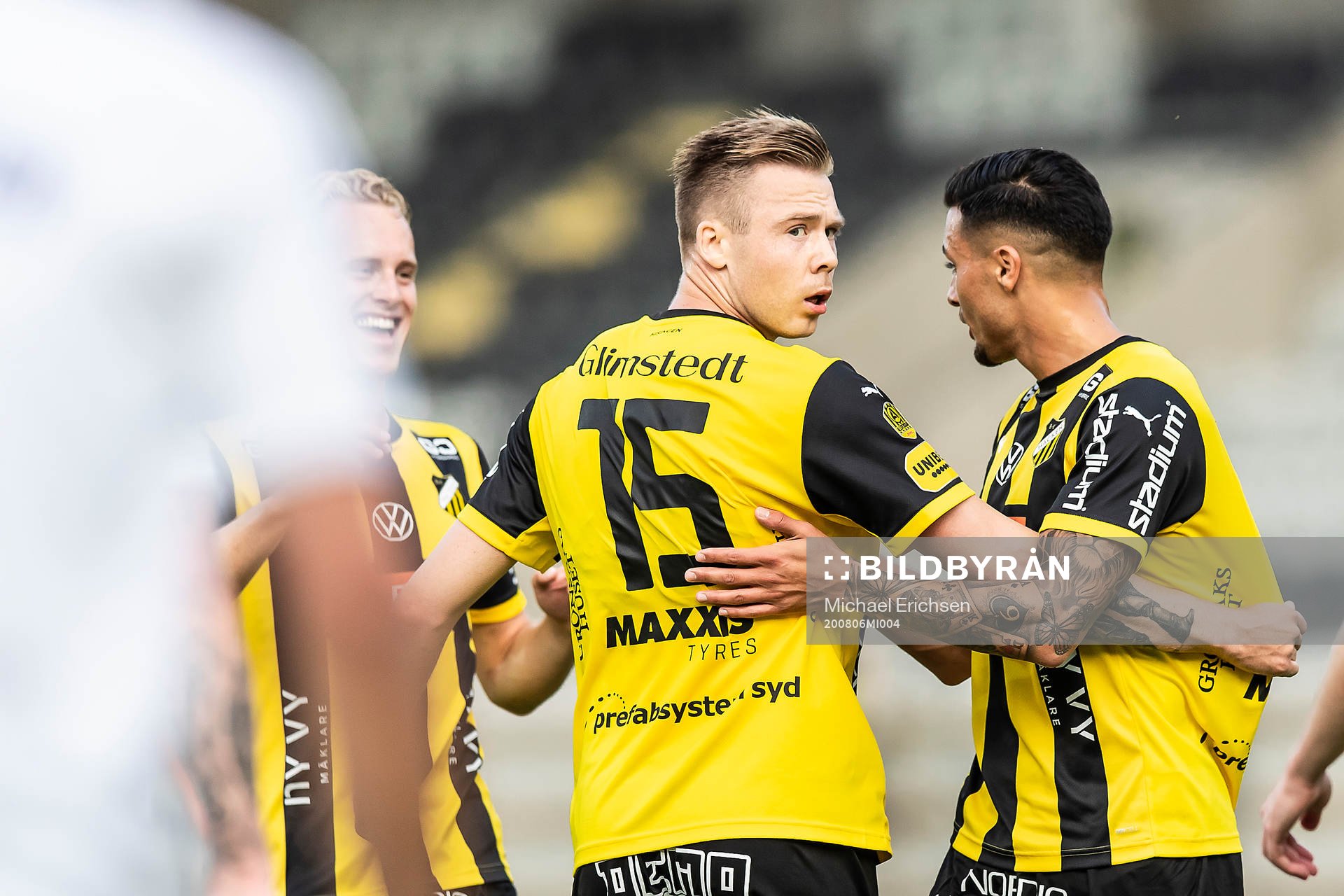 Häckens Alexander Söderlund jublar
