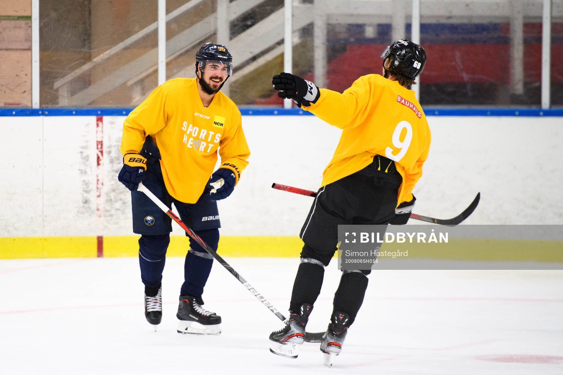 Buffalo Sabres Marcus Johansson jublar