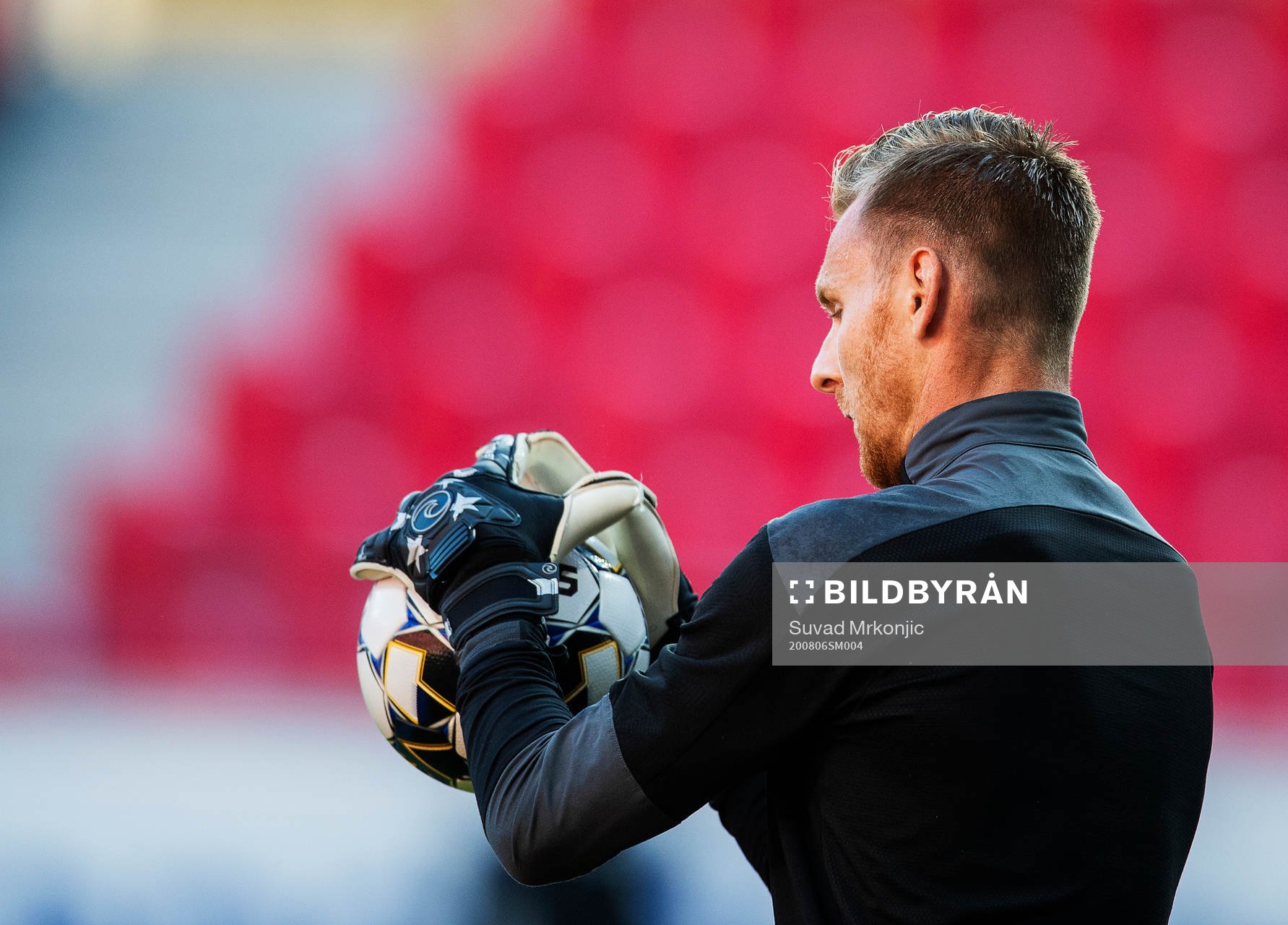 Örebros målvakt Jake Mcguire