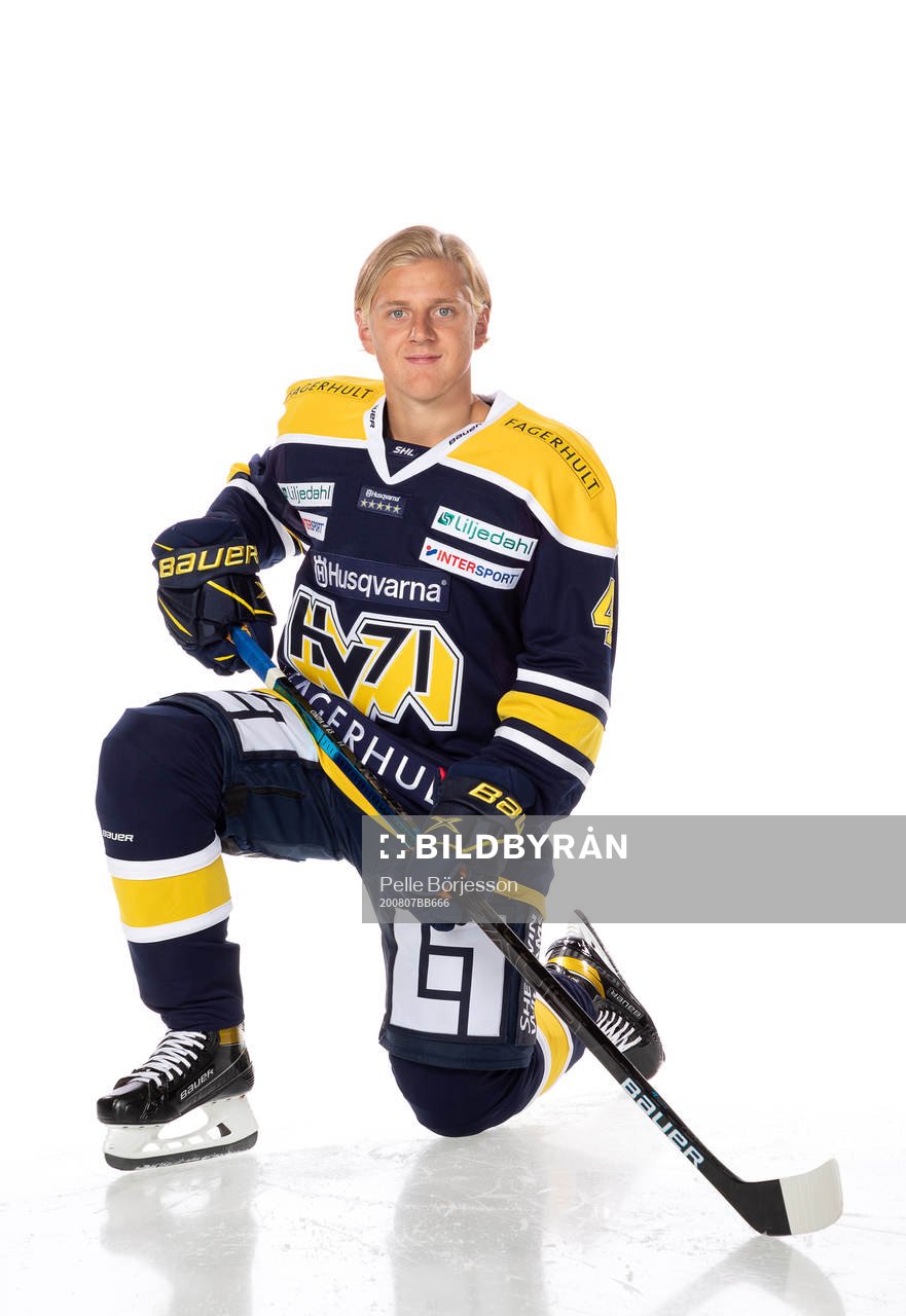 HV71s Emil Andrae