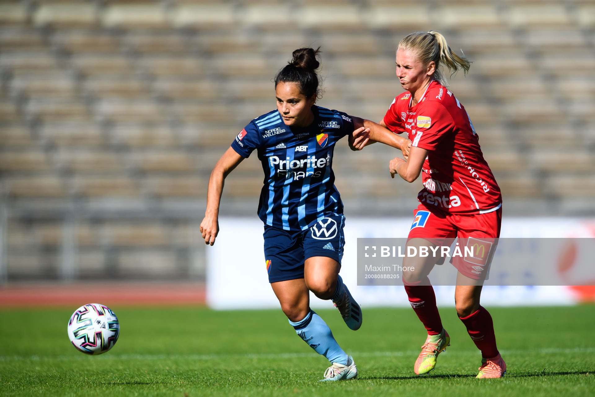 Djurgårdens Malin Diaz och Örebros Nellie Lilja