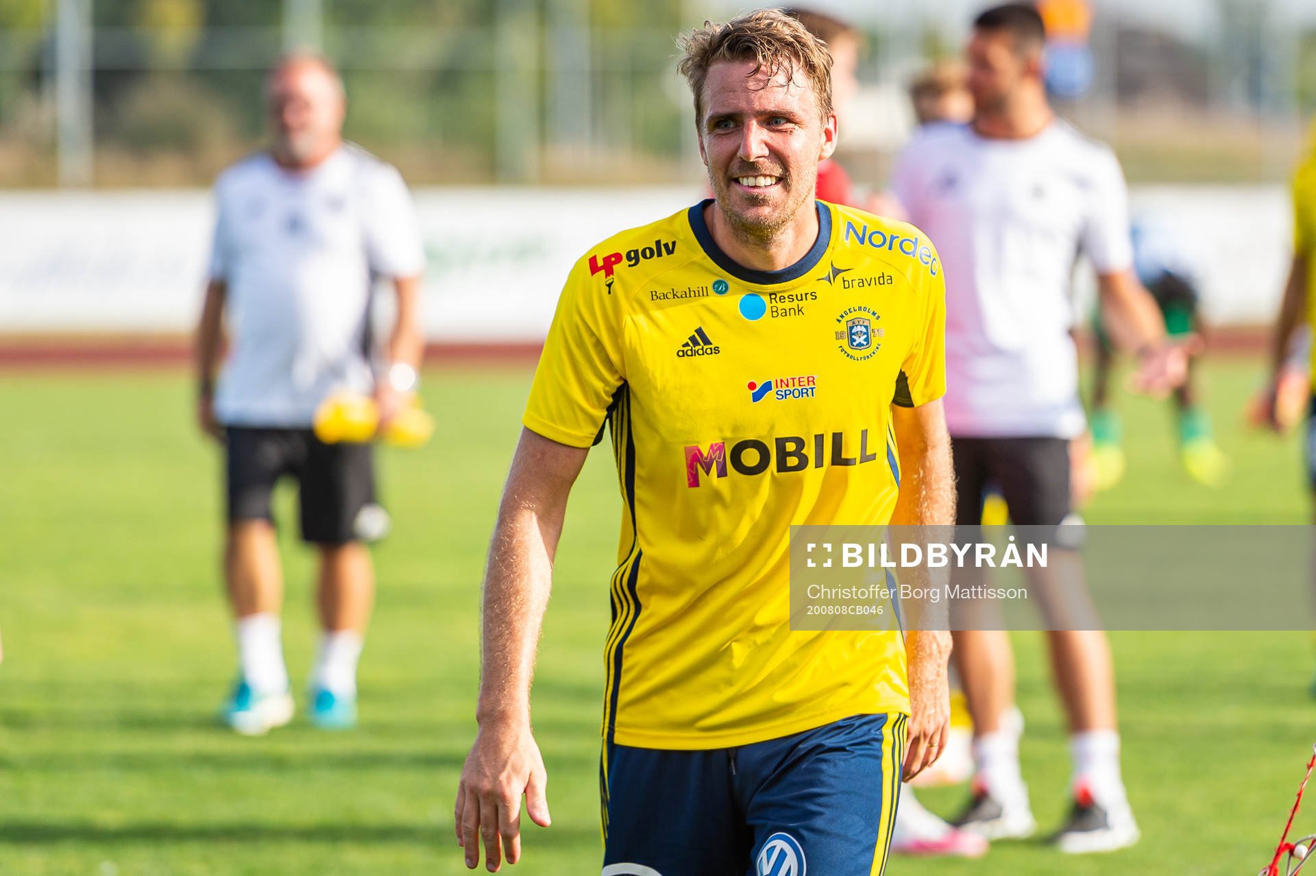 Ängelholms Johan Oremo jublar
