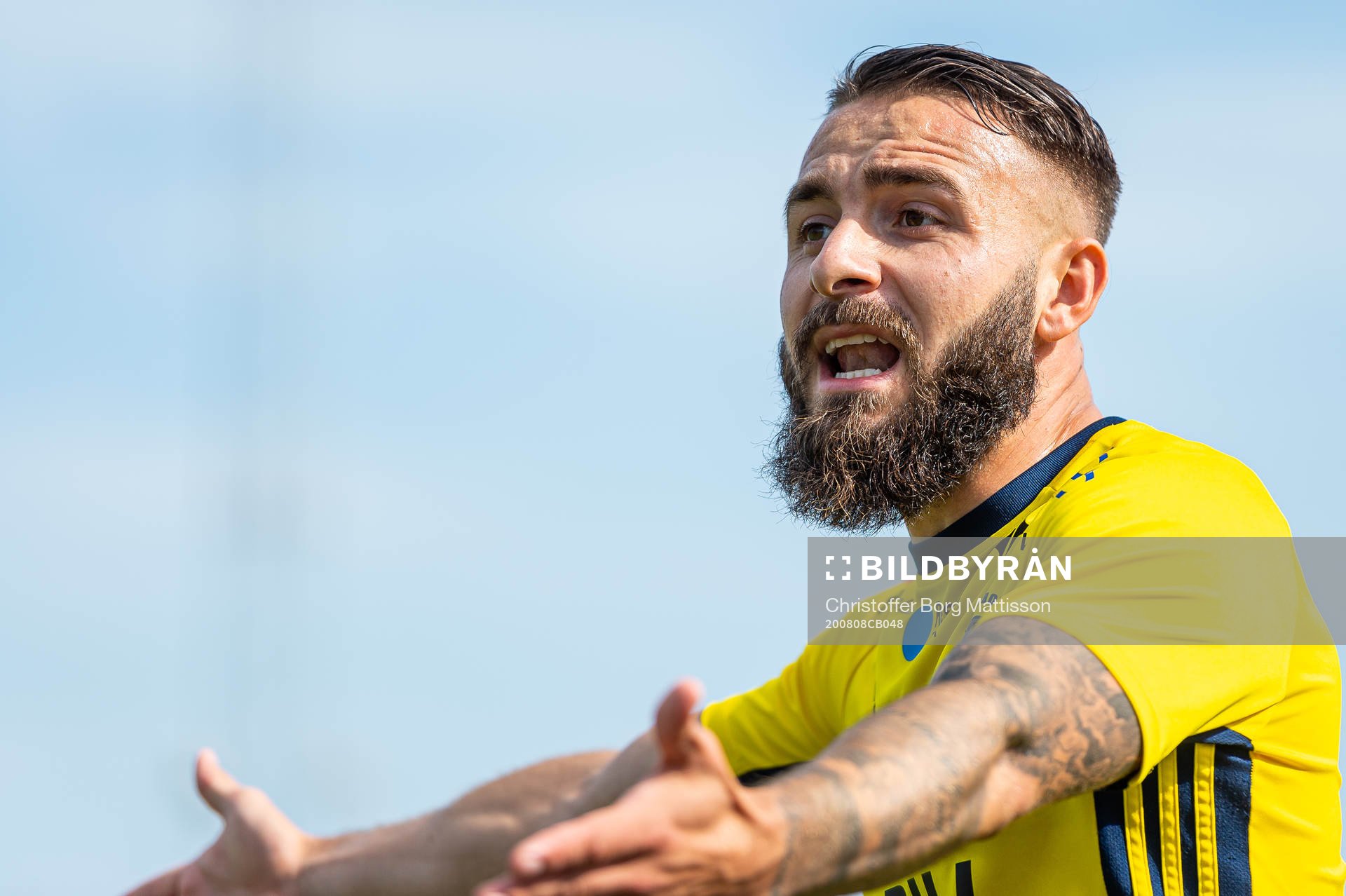 Ängelholms Filip Pivkovski reagerar