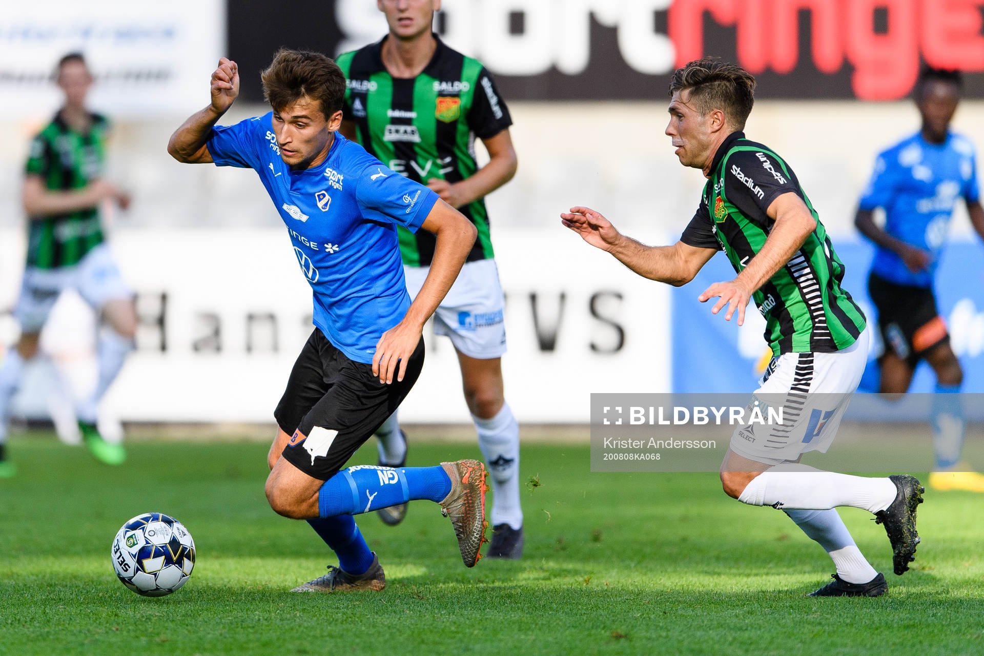 Halmstads Rasmus Wiedesheim-Paul och GAIS Nikola Ladan