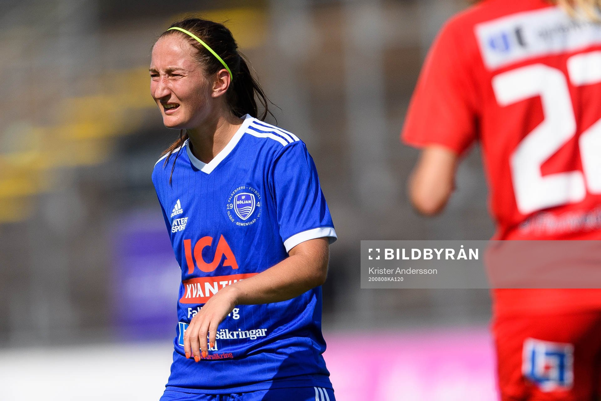 Böljan Falkenbergs Amanda Johansson under fotbollsmatchen i Division 1 mellersta Götaland mellan Böljan Falkenberg och Värnamo den 8 augusti 2020 i Falkenberg.