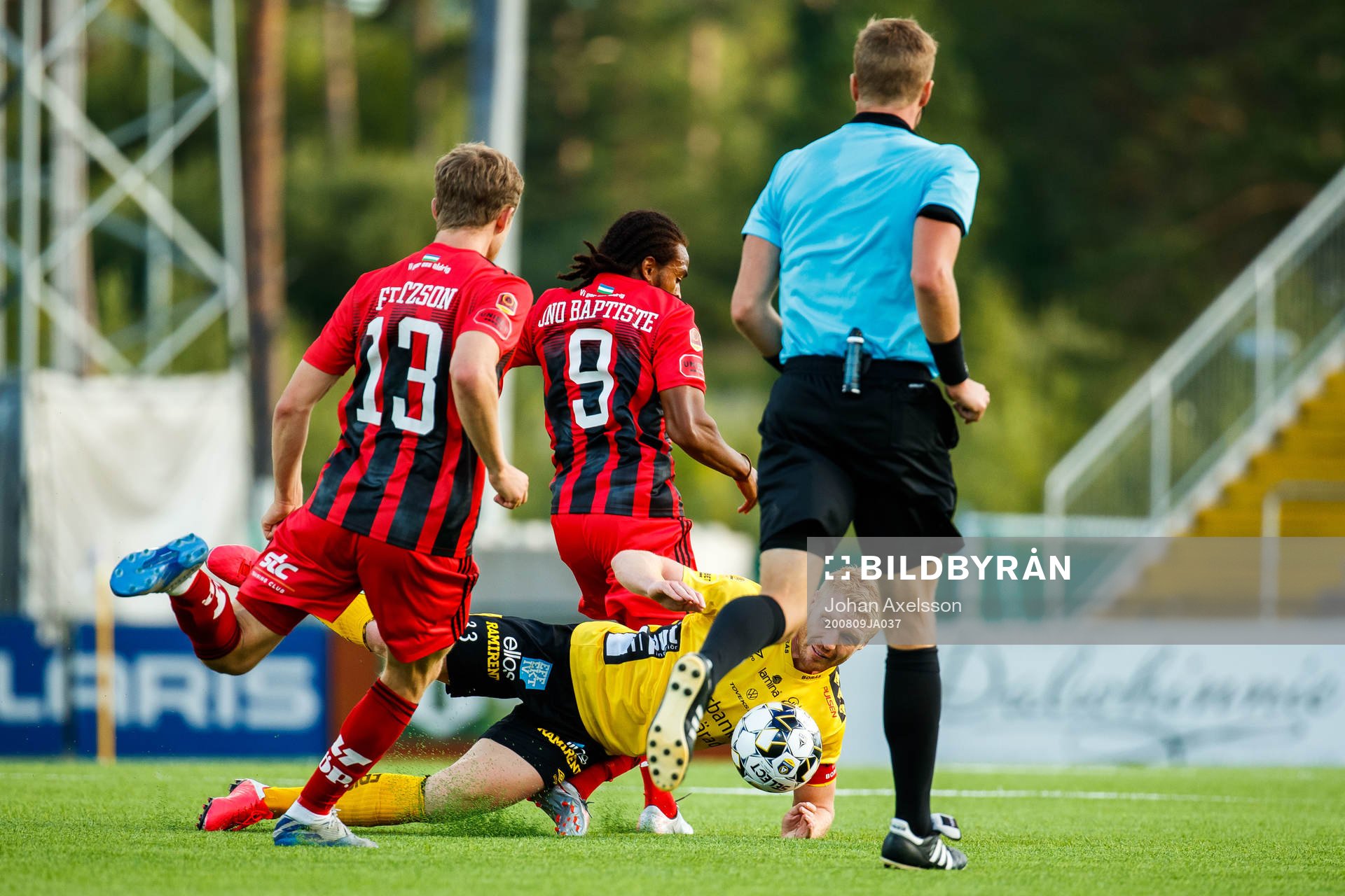 Östersunds Francis Jon-Baptiste och Elfsborgs Sivert