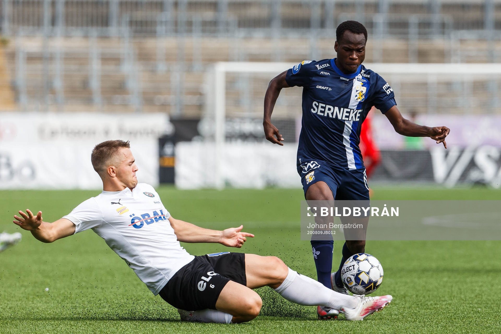 Örebros Benjamin Hjertstrand och IFK Göteborgs Alhassan
