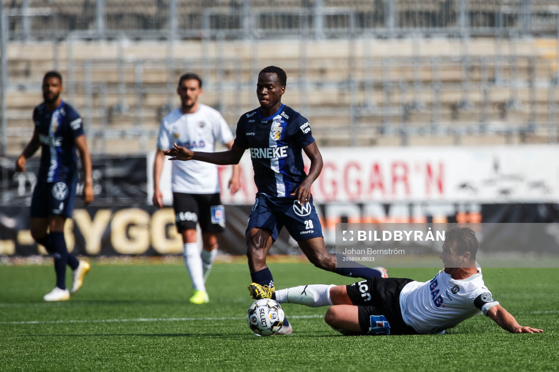 IFK Göteborgs Alhassan Yusuf Abdullahi och Örebros Nordin