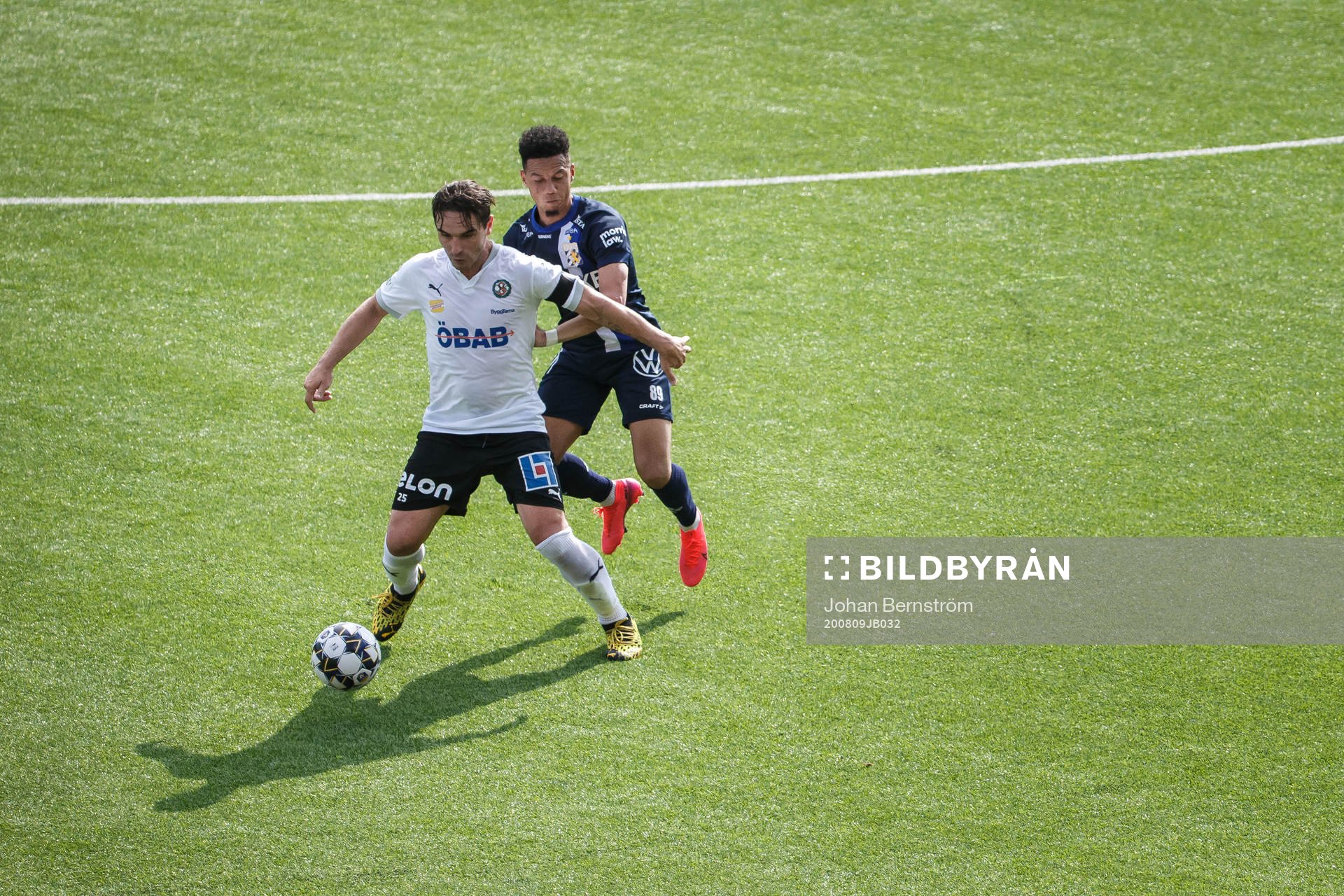 Örebros Nordin Gerzic och IFK Göteborgs Tobias Sana