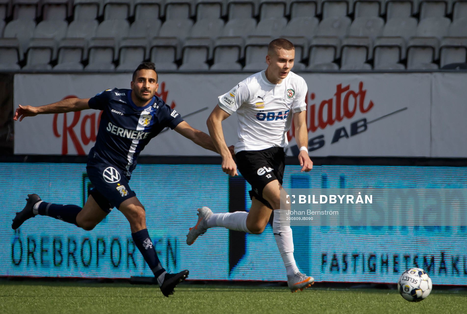 IFK Göteborgs Sargon Abraham och Örebros Jake Larsson