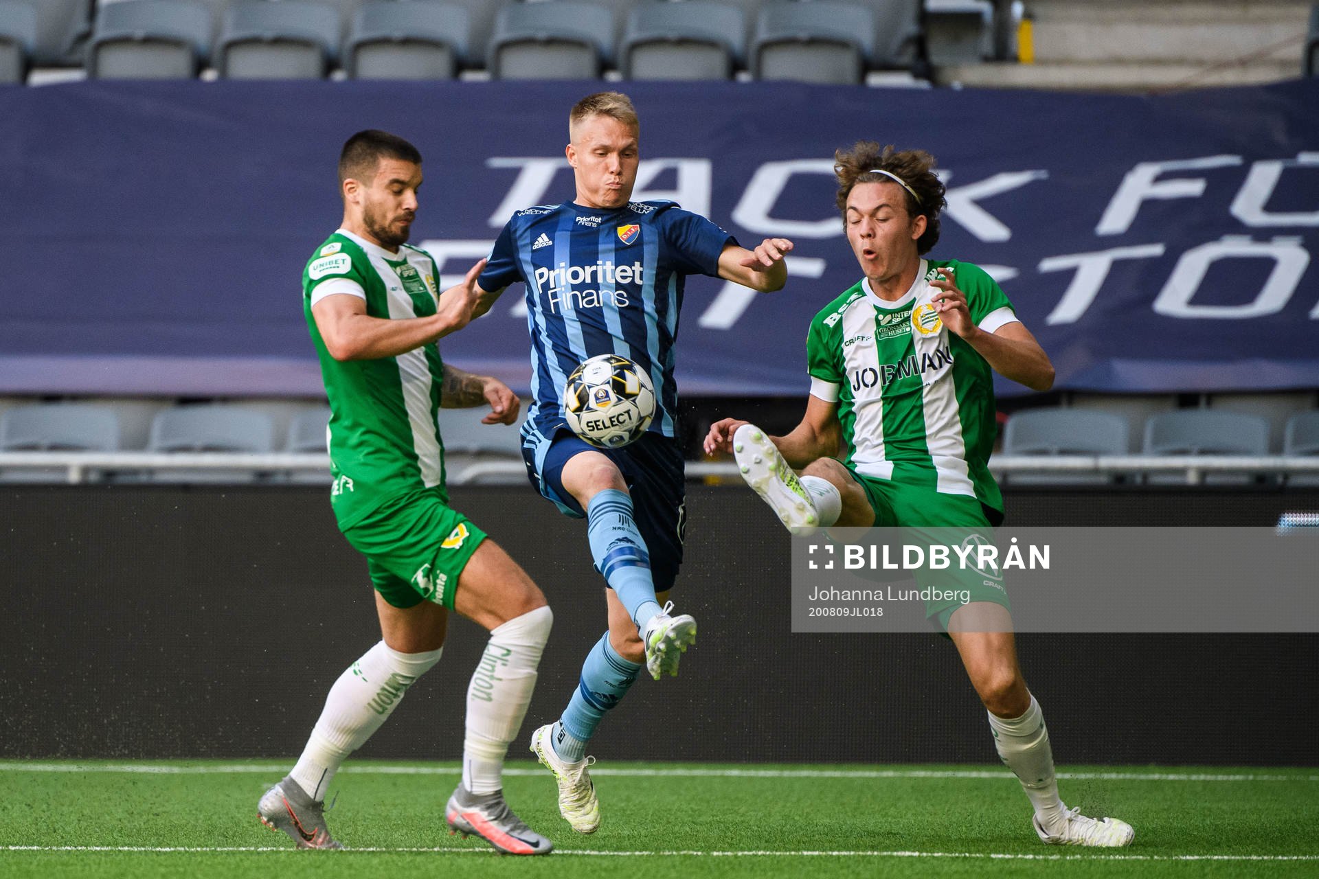 Hammarbys Vladimir Rodic och Kalle Björklund mot