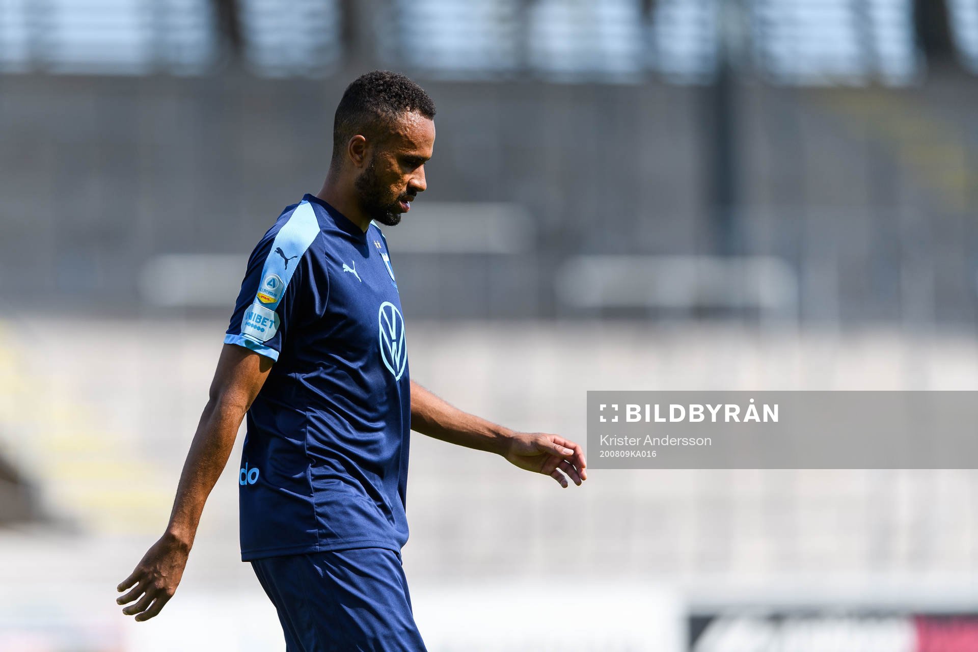 Malmö FFs Isaac Kiese Thelin deppar
