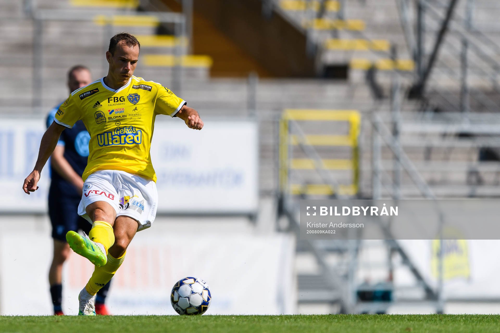 Falkenbergs Johan Lassagård under fotbollsmatchen i Allsvenskan mellan Falkenberg och Malmö FF den 9 augusti 2020 i Falkenberg.