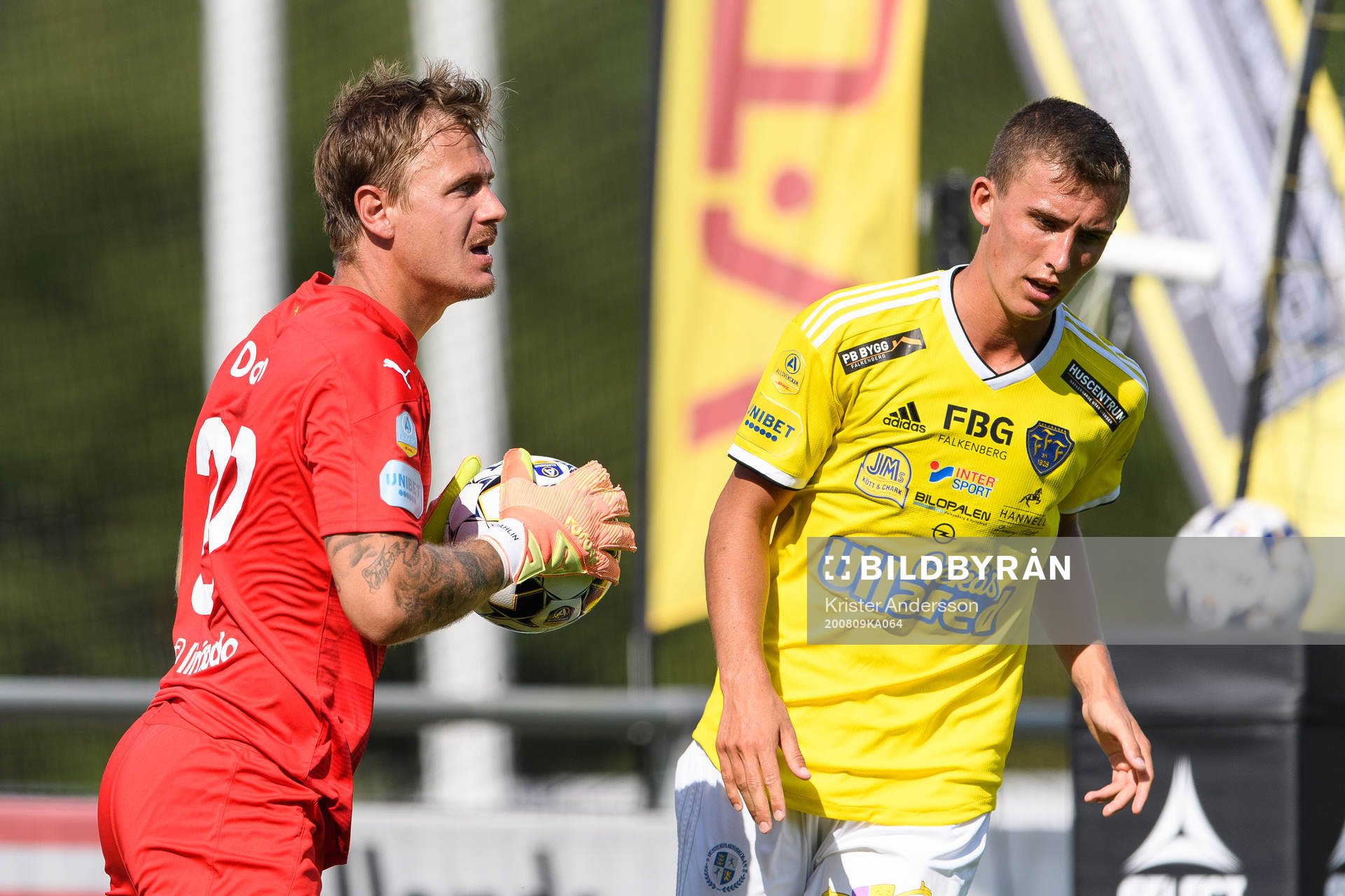 Malmö FFs målvakt Johan Dahlin och Falkenbergs John