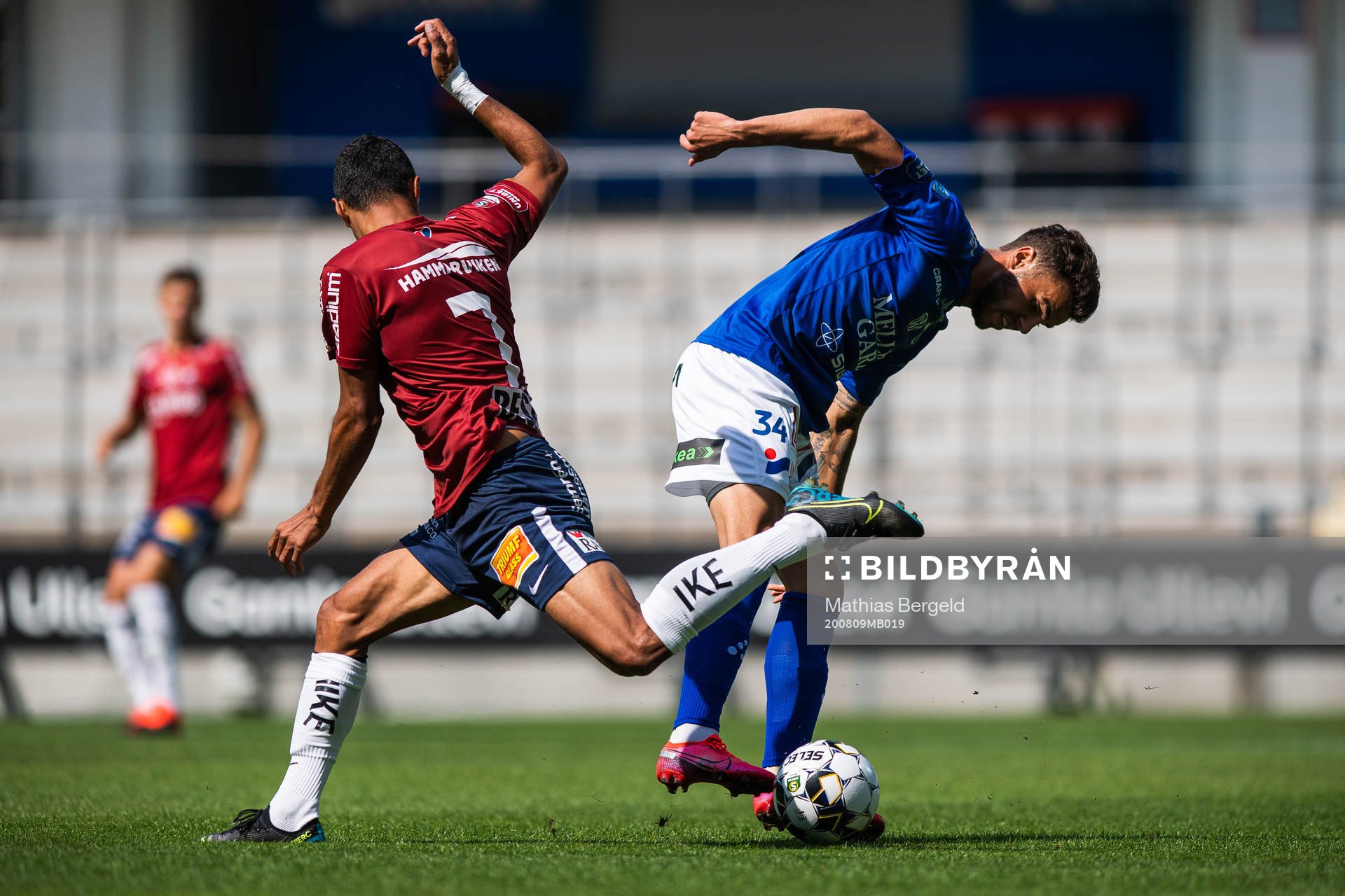 Örgrytes Ailton Almeida och Trelleborgs Herman Hallberg