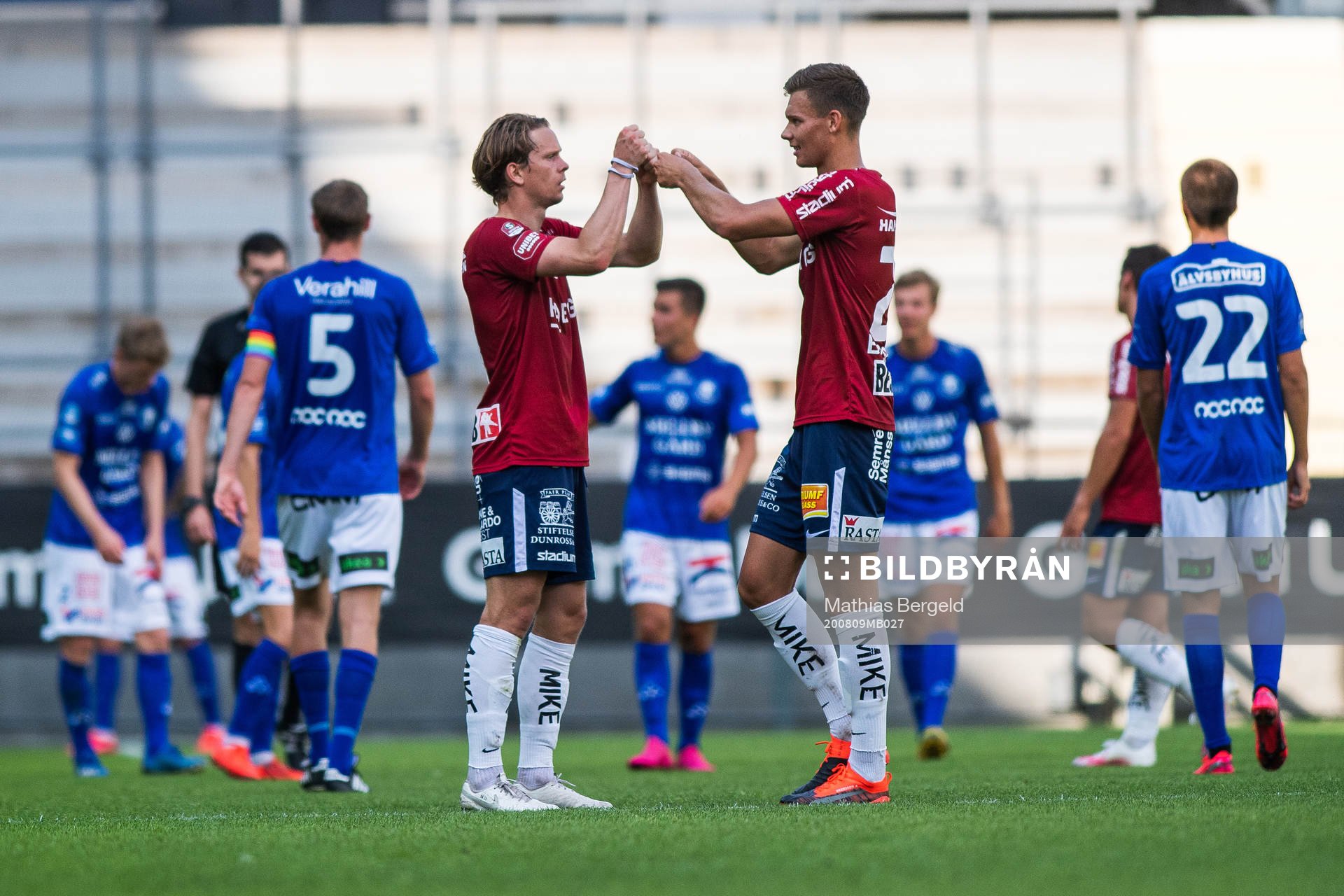 Örgrytes Anton Lans och Arvid Brorsson jublar