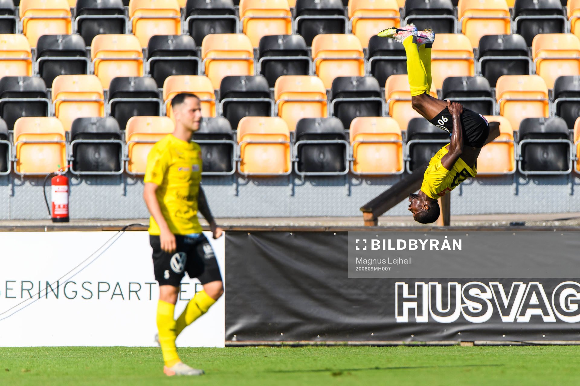 Mjällbys Moses Orwohicho Ogbu jublar