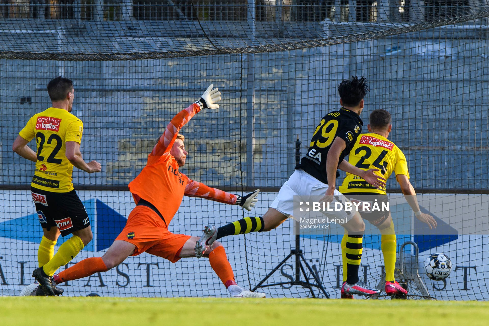 Mjällbys Taylor Silverholt gör 3-1