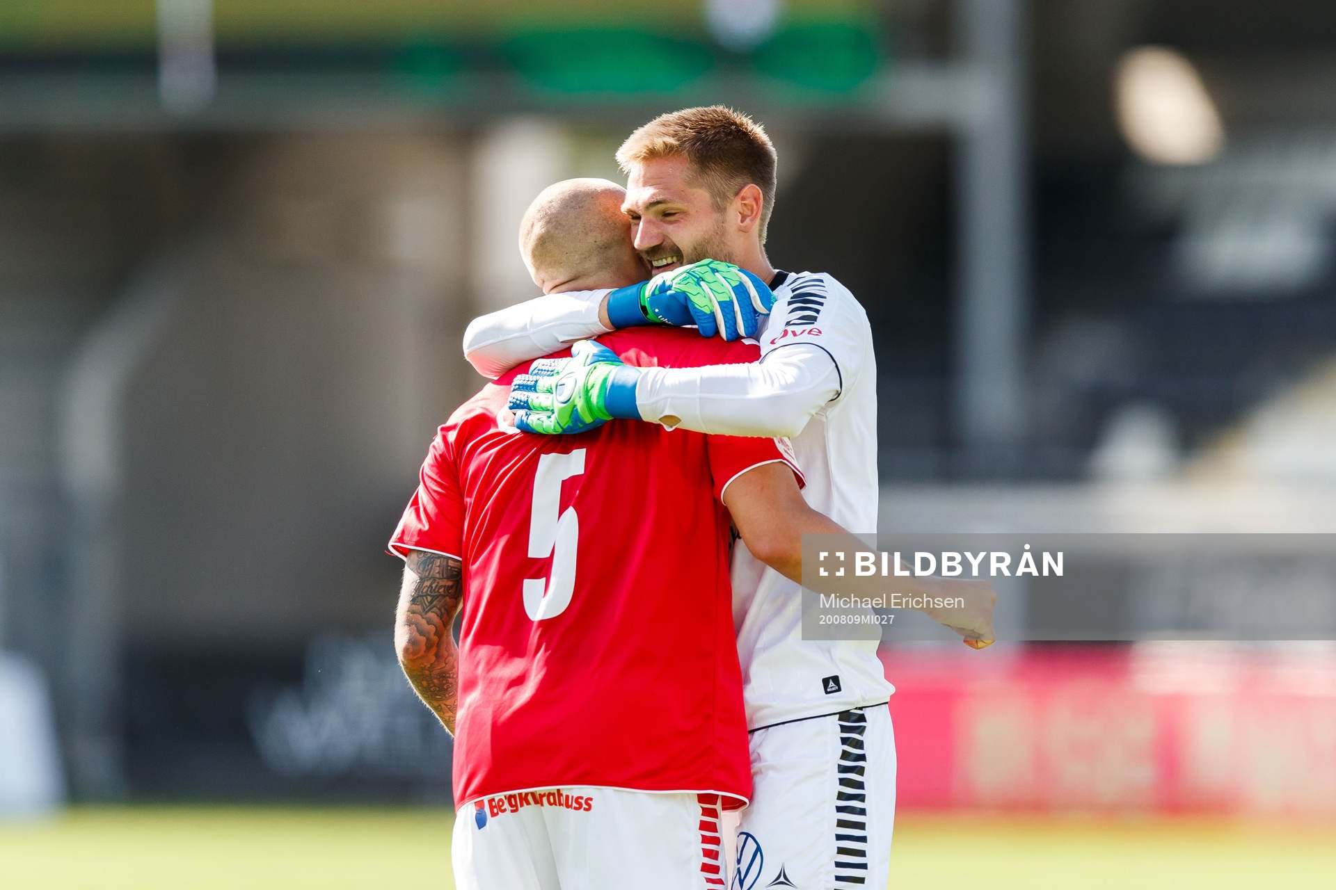 Kalmars Douglas Bergqvist och målvakt Lucas