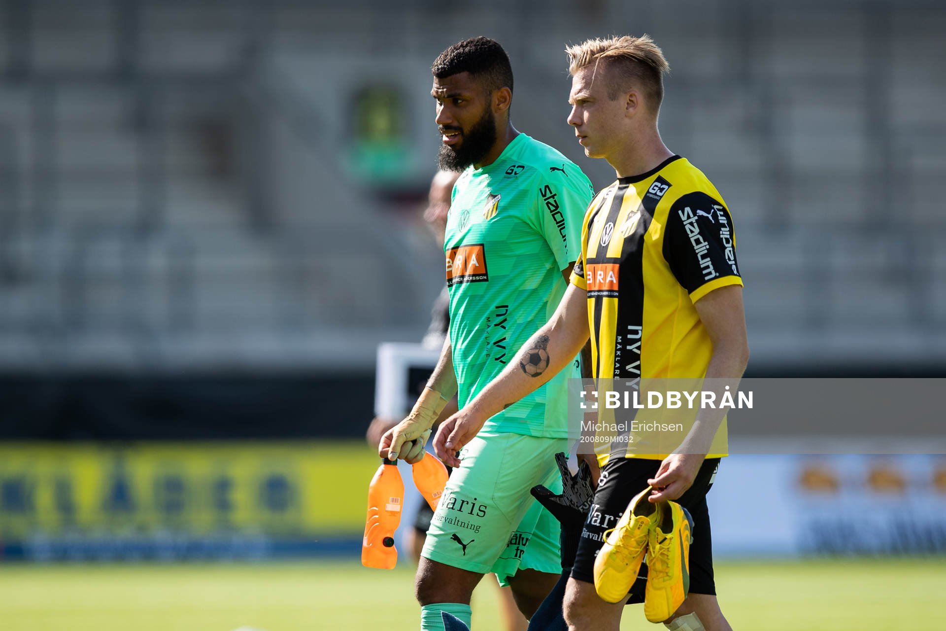Häckens målvakt Jonathan Ursin Rasheed och Alexander