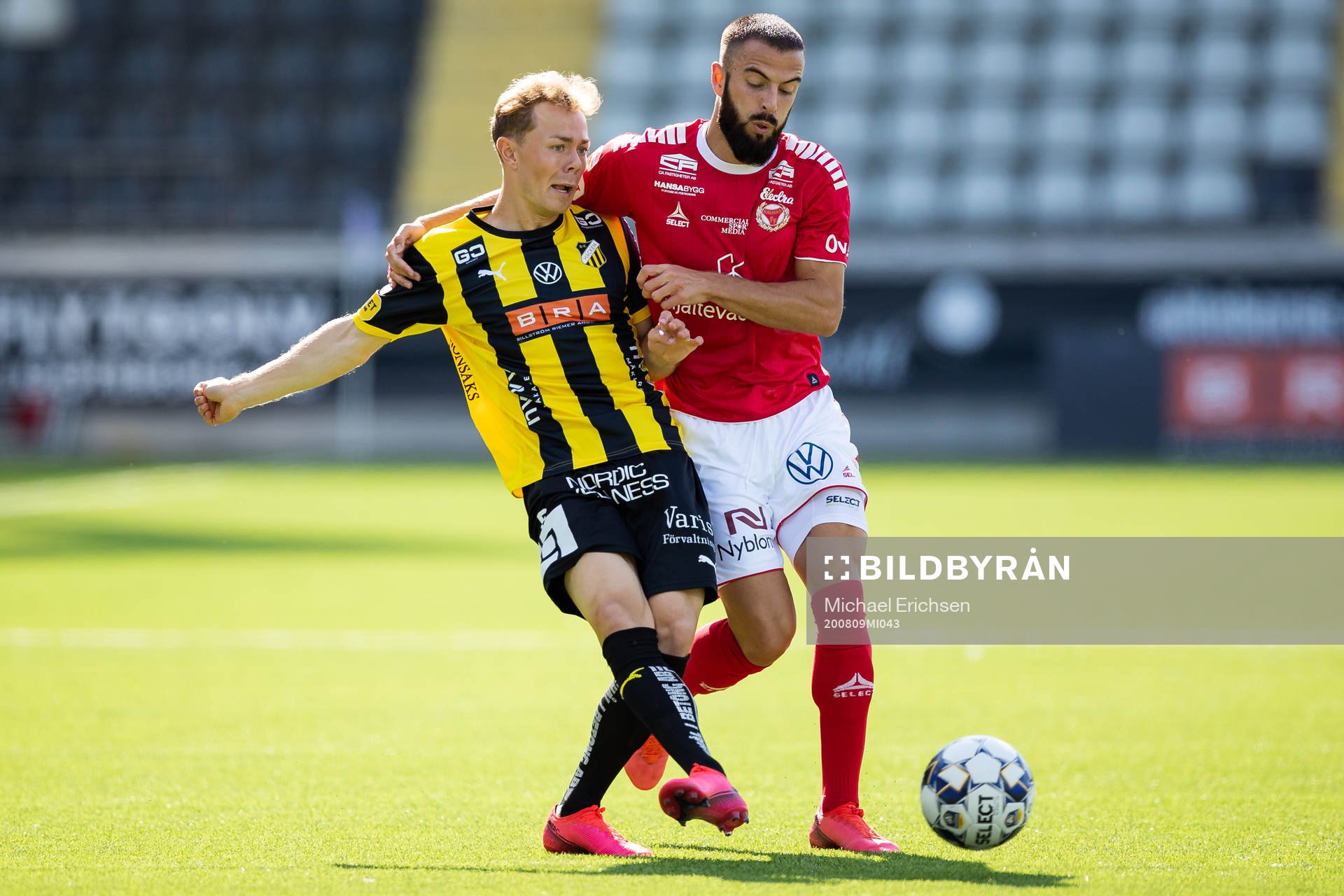 Häckens Adam Andersson och Kalmars Filip Sachpekidis