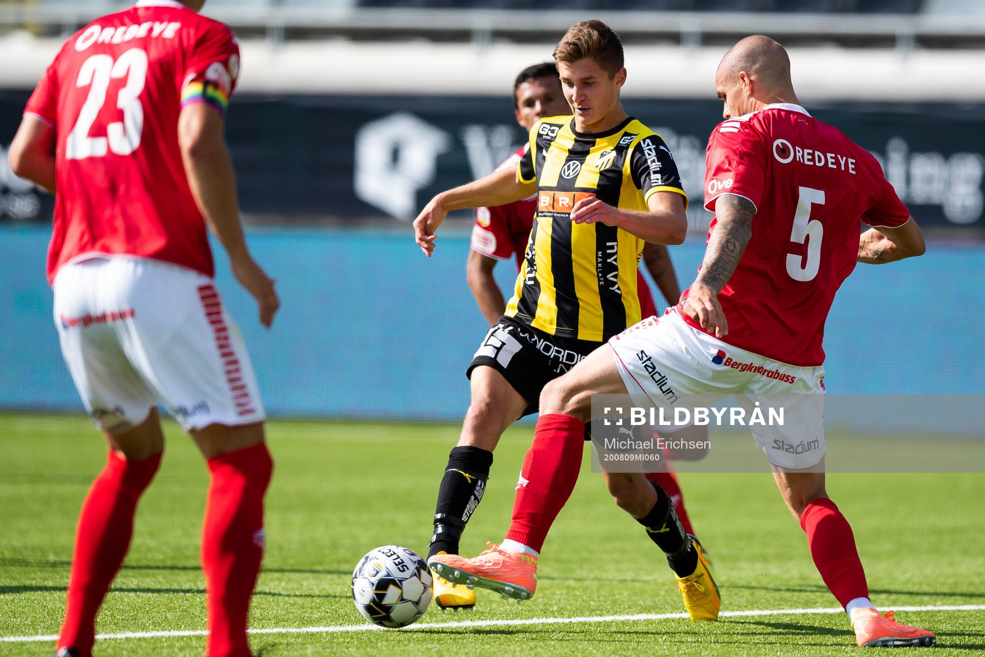 Häckens Leo Bengtsson mot Kalmars Douglas Bergqvist