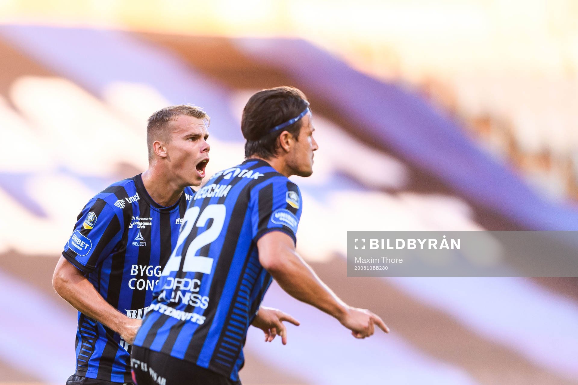 Sirius Elias Andersson jublar med Stefano Vecchia