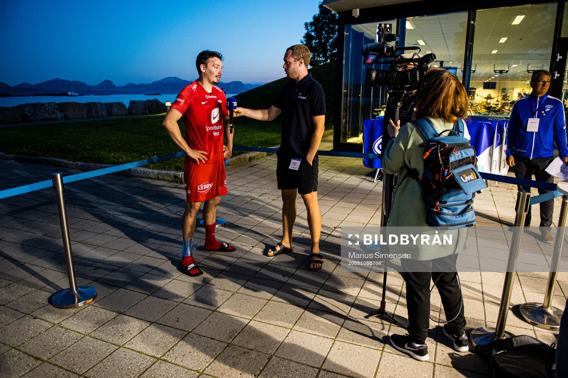 Vegard Valgermo Forren of Brann and Mads Bøyum, journalist