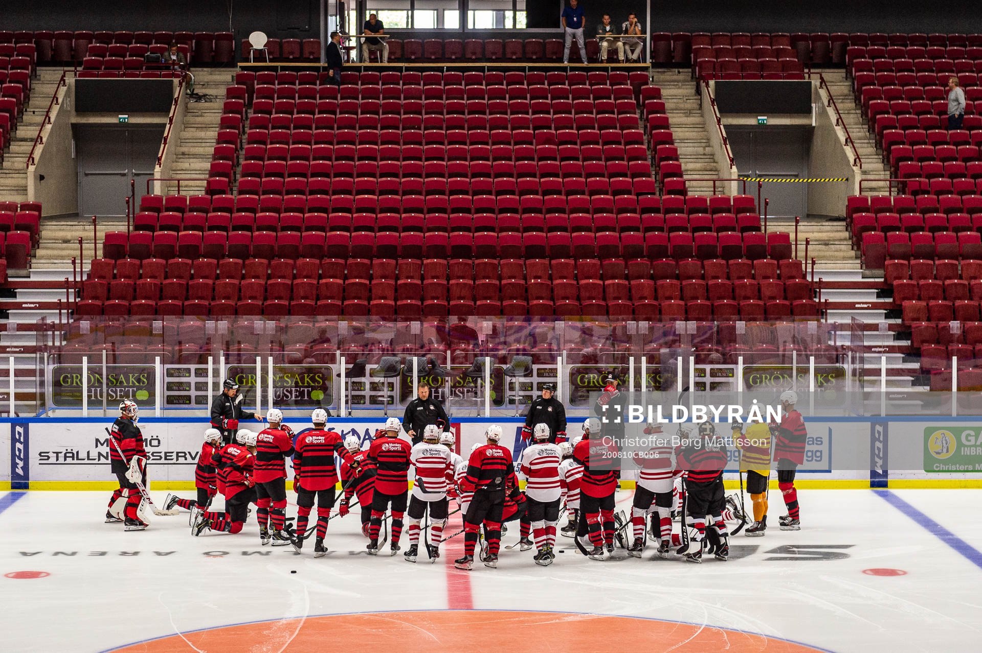 Spelarna samlas