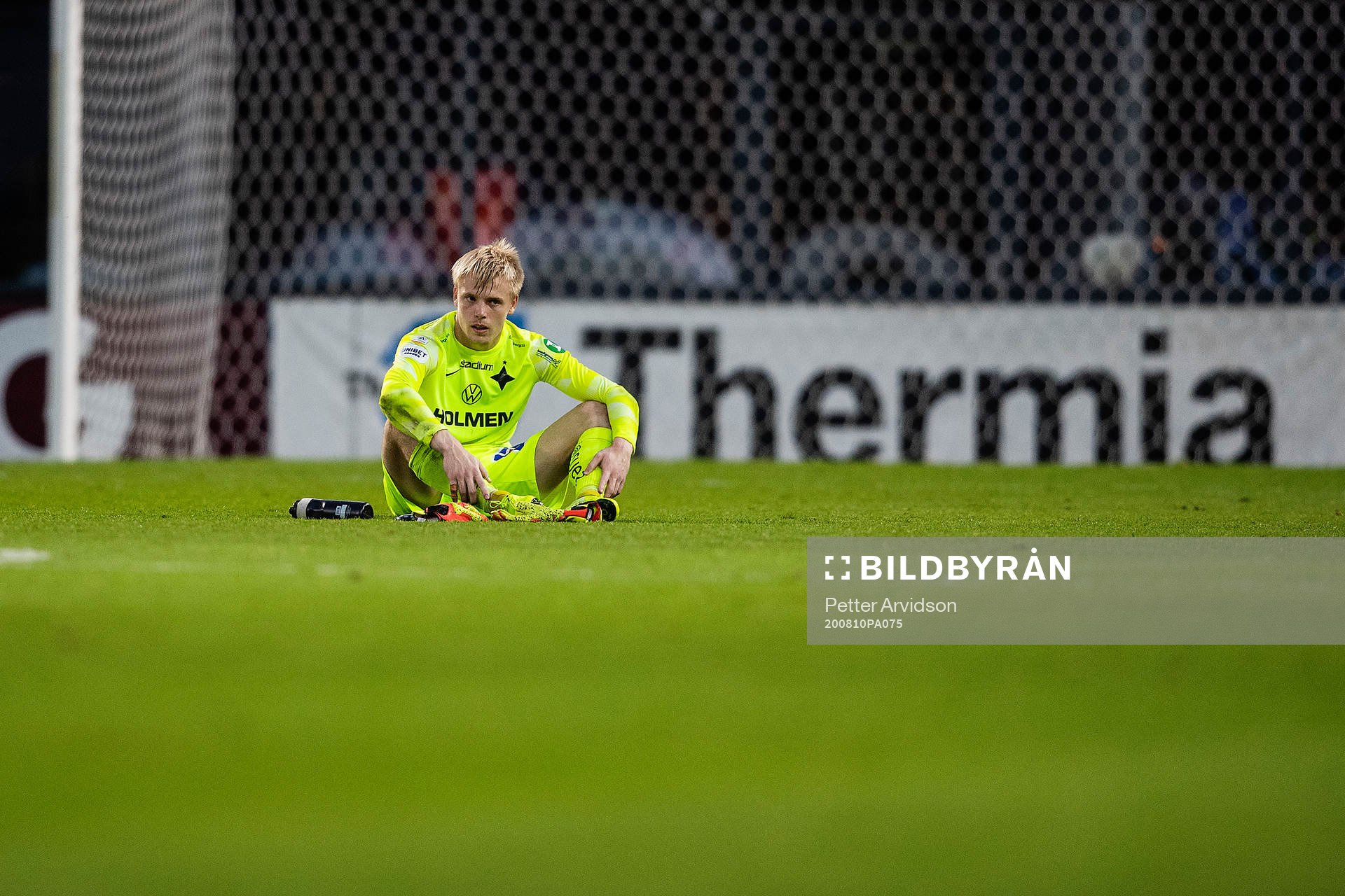 IFK Norrköpings målvakt Isak Pettersson deppar