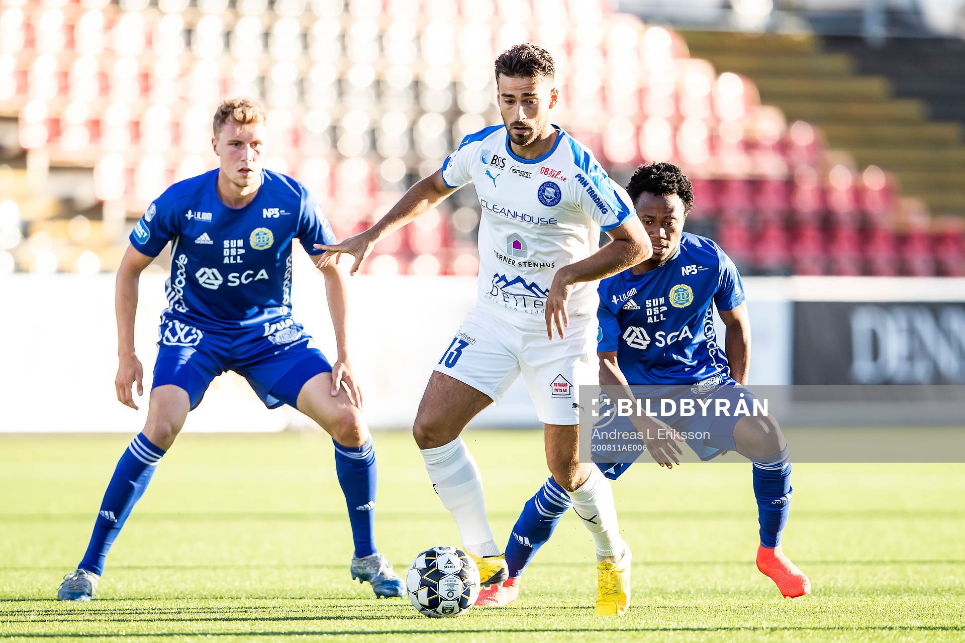 Sundsvalls Niklas Dahlström och Abdul-Halik Hudu mot