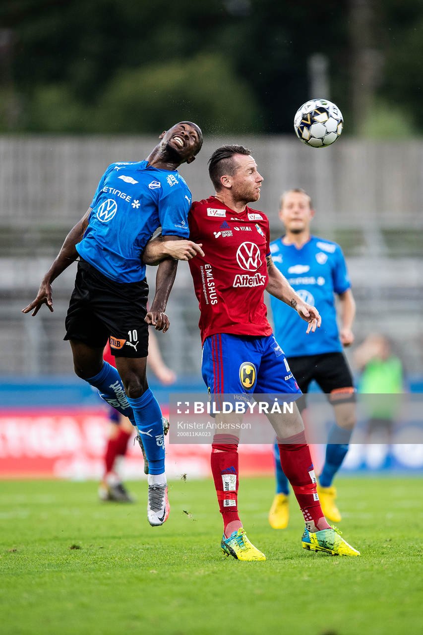 Halmstads Sadat Karim och Östers Johan Persson