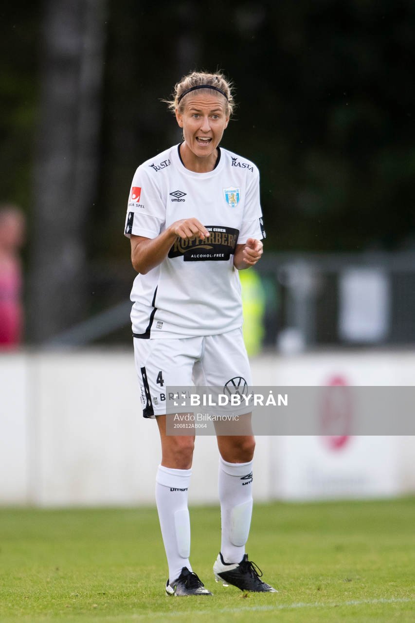 Göteborgs Emma Kullberg agerar