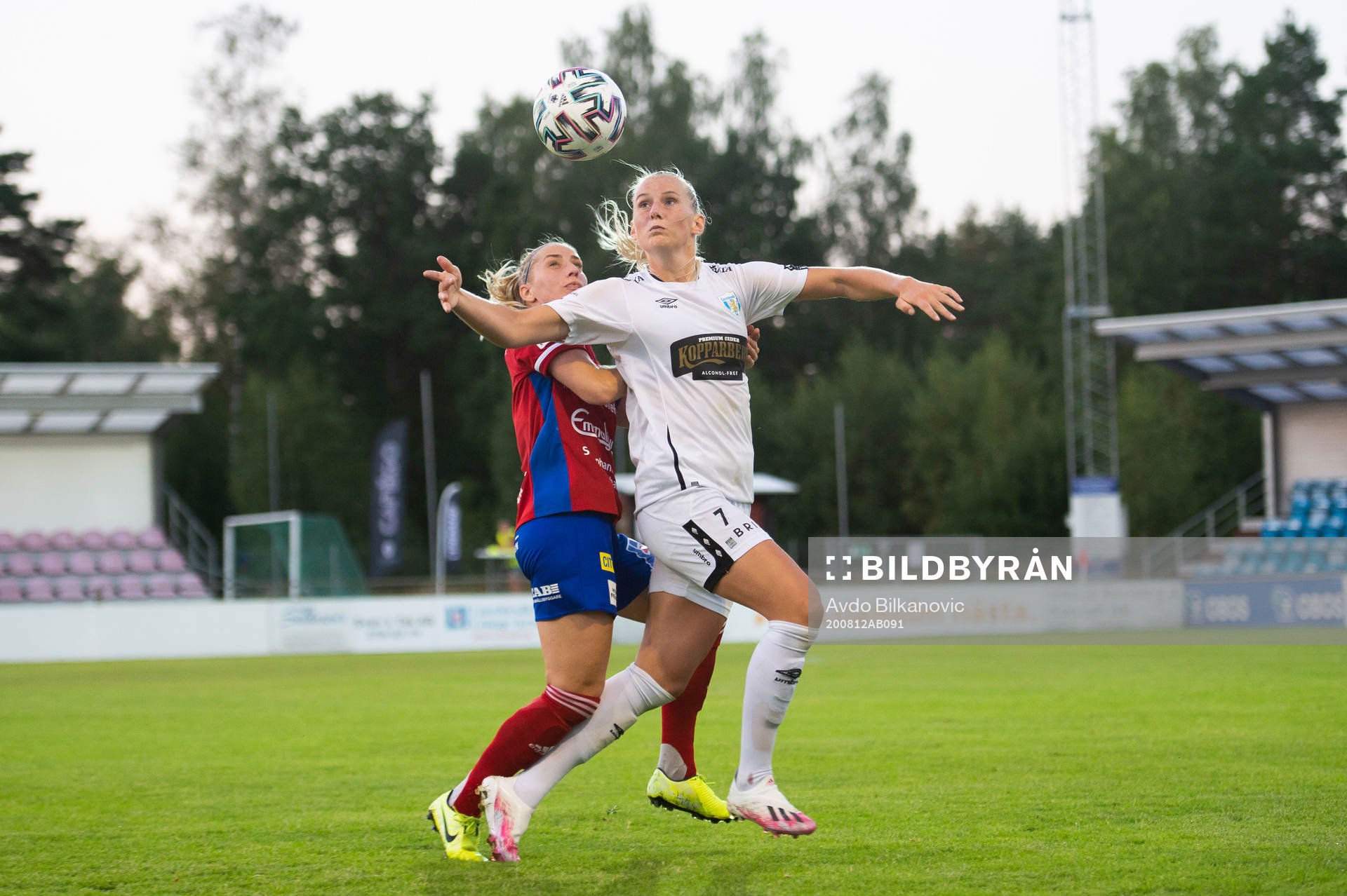 Göteborgs Stina Blackstenius och Vittsjös Malin Winberg