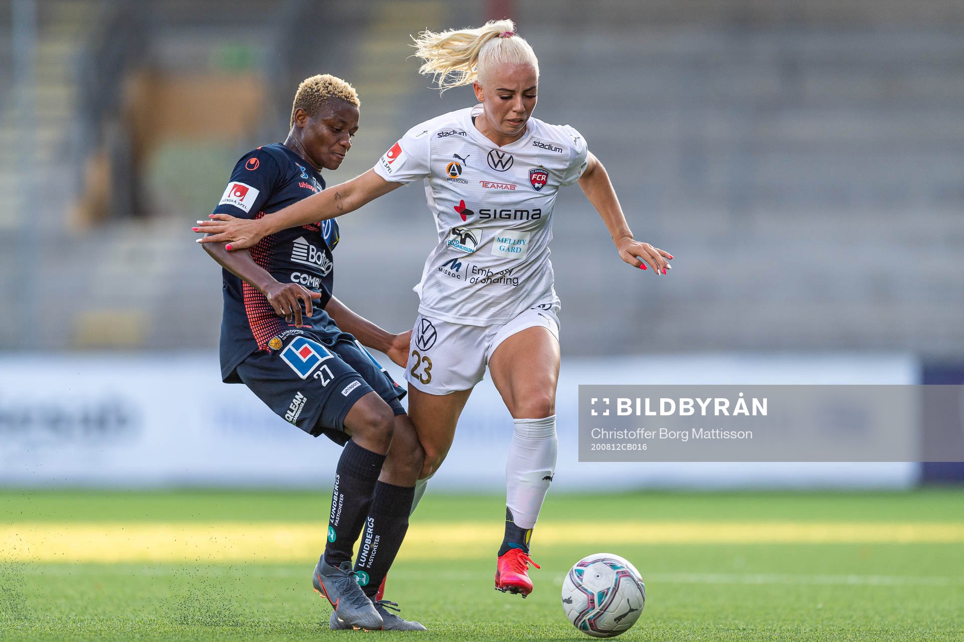 Rosengårds Sofie Svava mot Linköpings Uchenna Grace Kanu