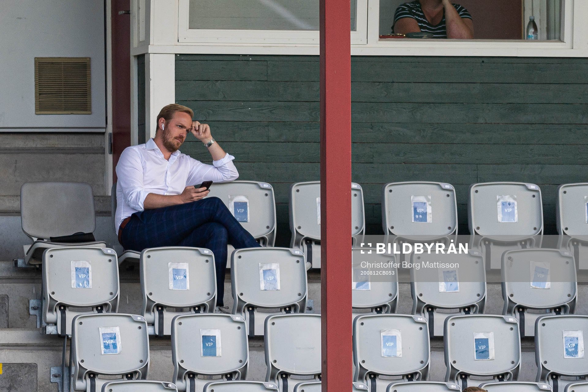 Rosengårds tränare Jonas Eidevall sitter på läktaren under fotbollsmatchen i Damallsvenskan mellan FC Rosengård och Linköping den 12 augusti 2020 i Malmö.