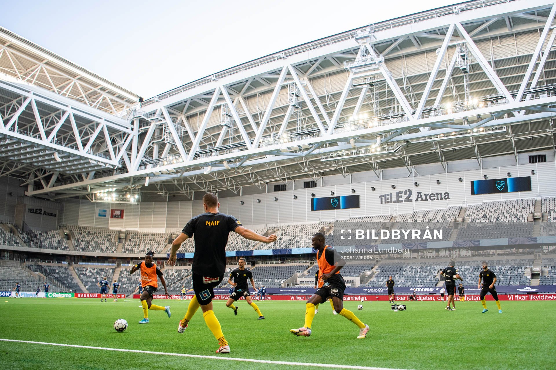 Mjällbys spelare värmer upp