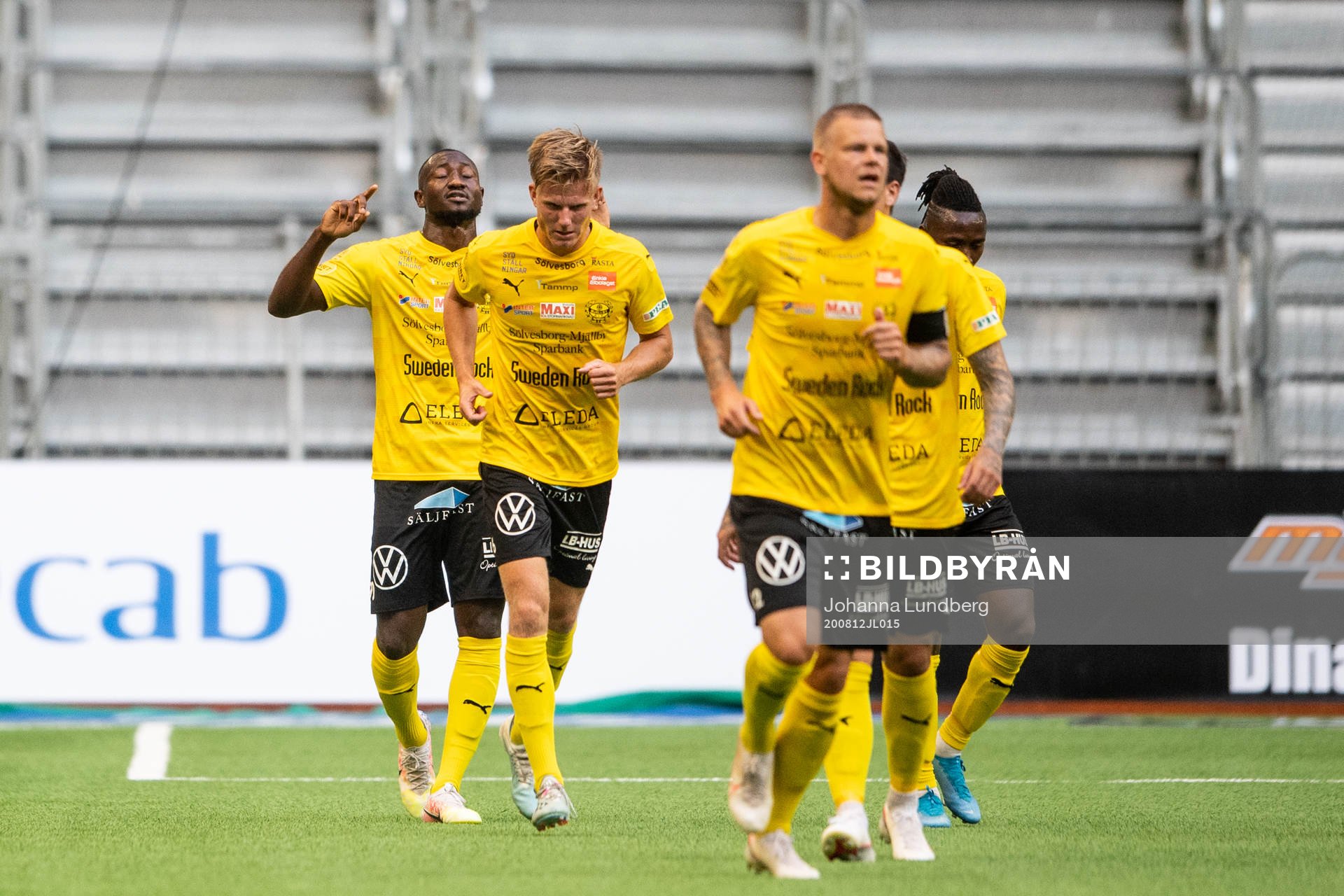 Mjällbys Moses Ogbu jublar