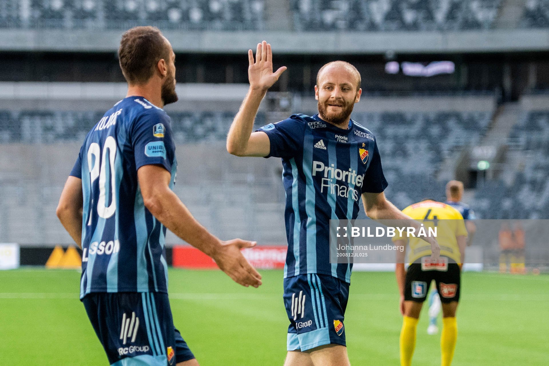 Djurgårdens Curtis Edwards jublar med Emir Kujovic