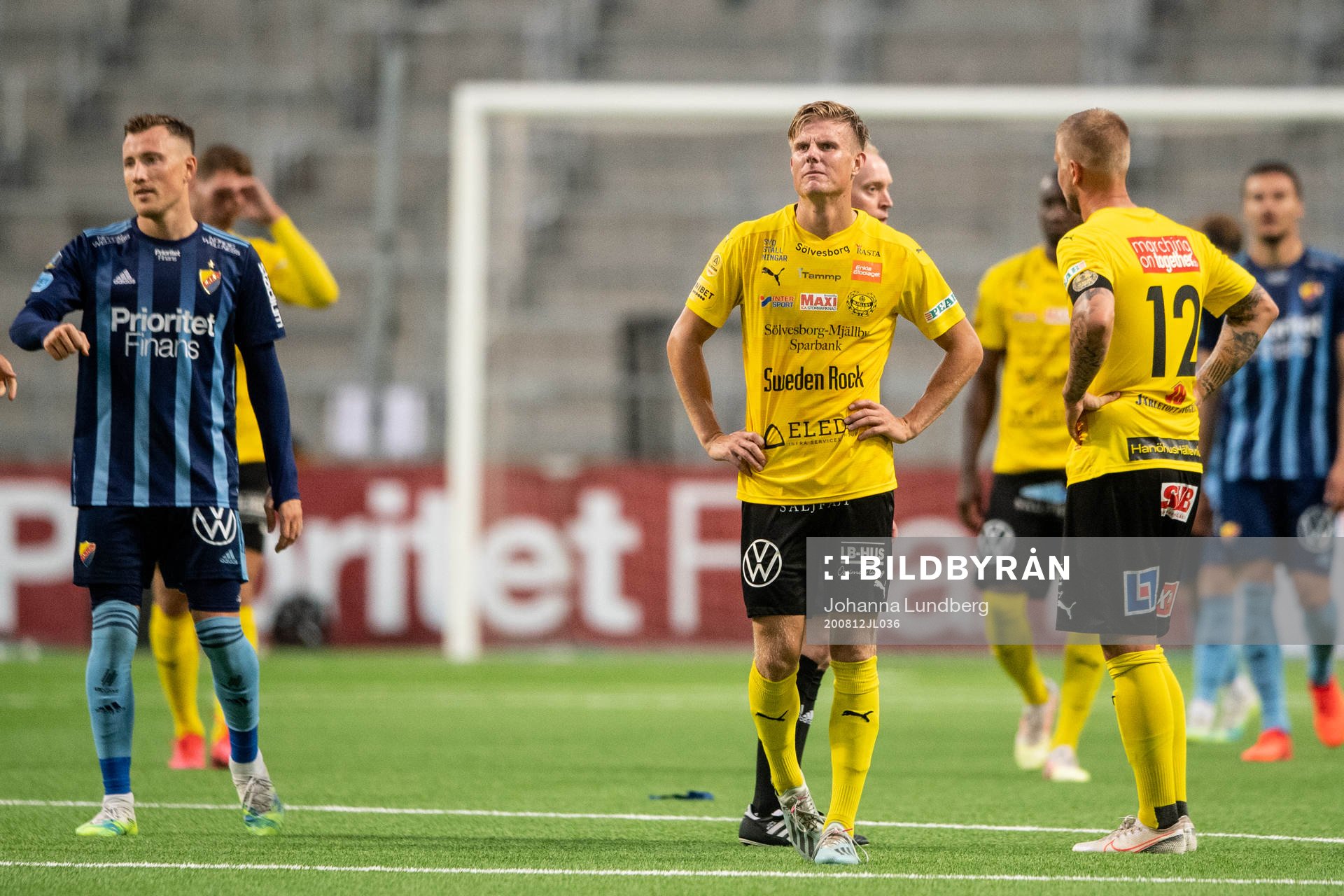 Mjällbys Eric Björkander deppar