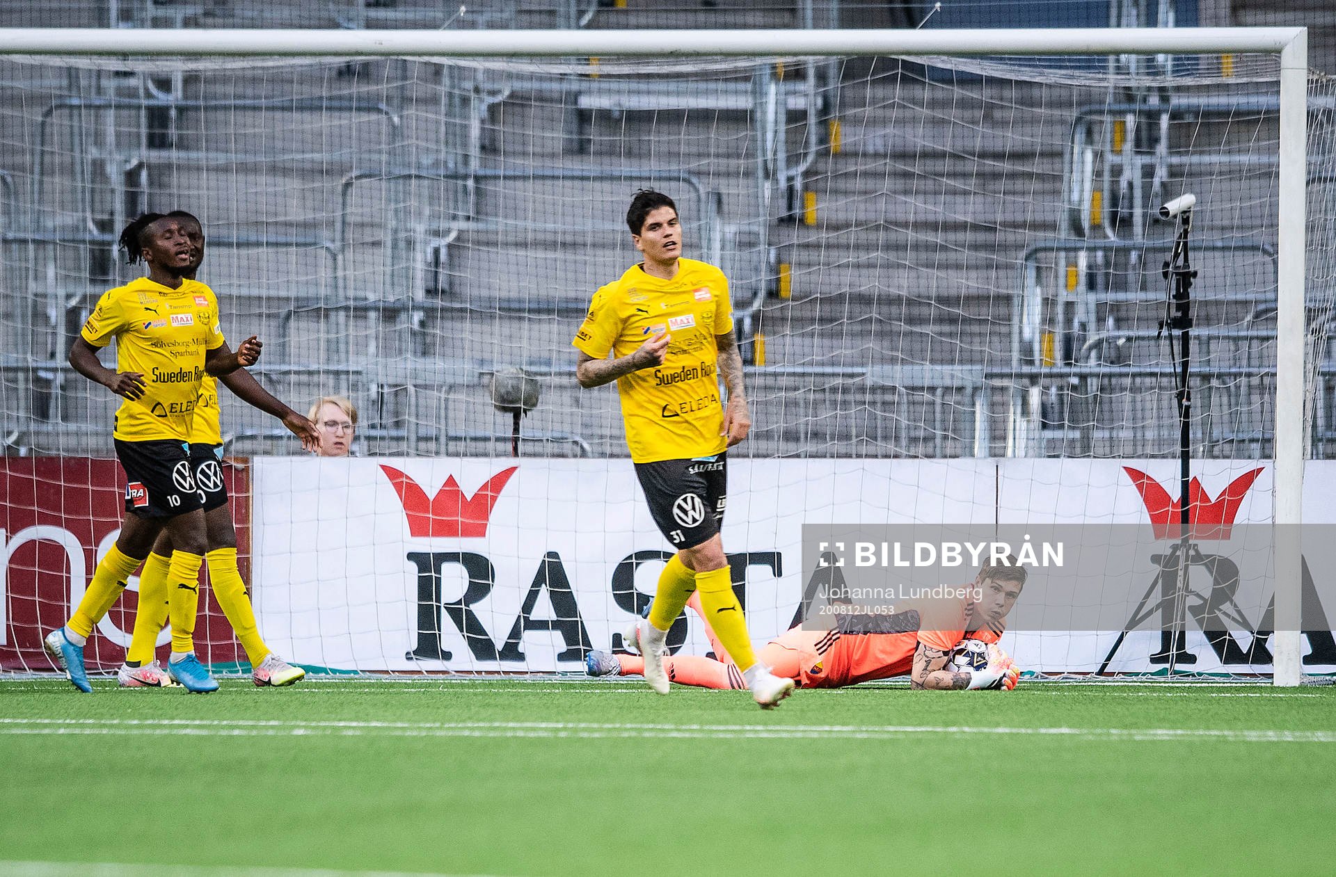 Djurgårdens målvakt Per Kristian Bråtveit med en