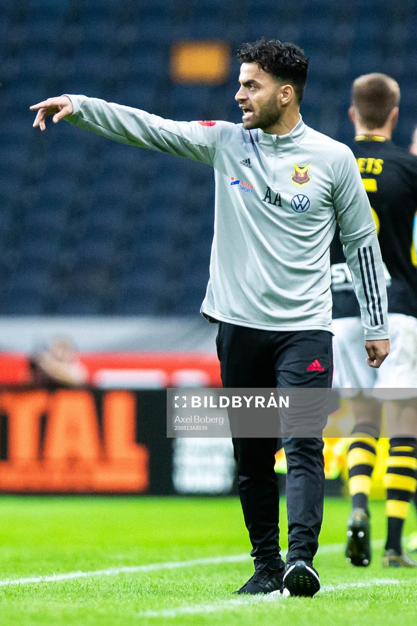 Östersunds tränare Amir Azrafshan