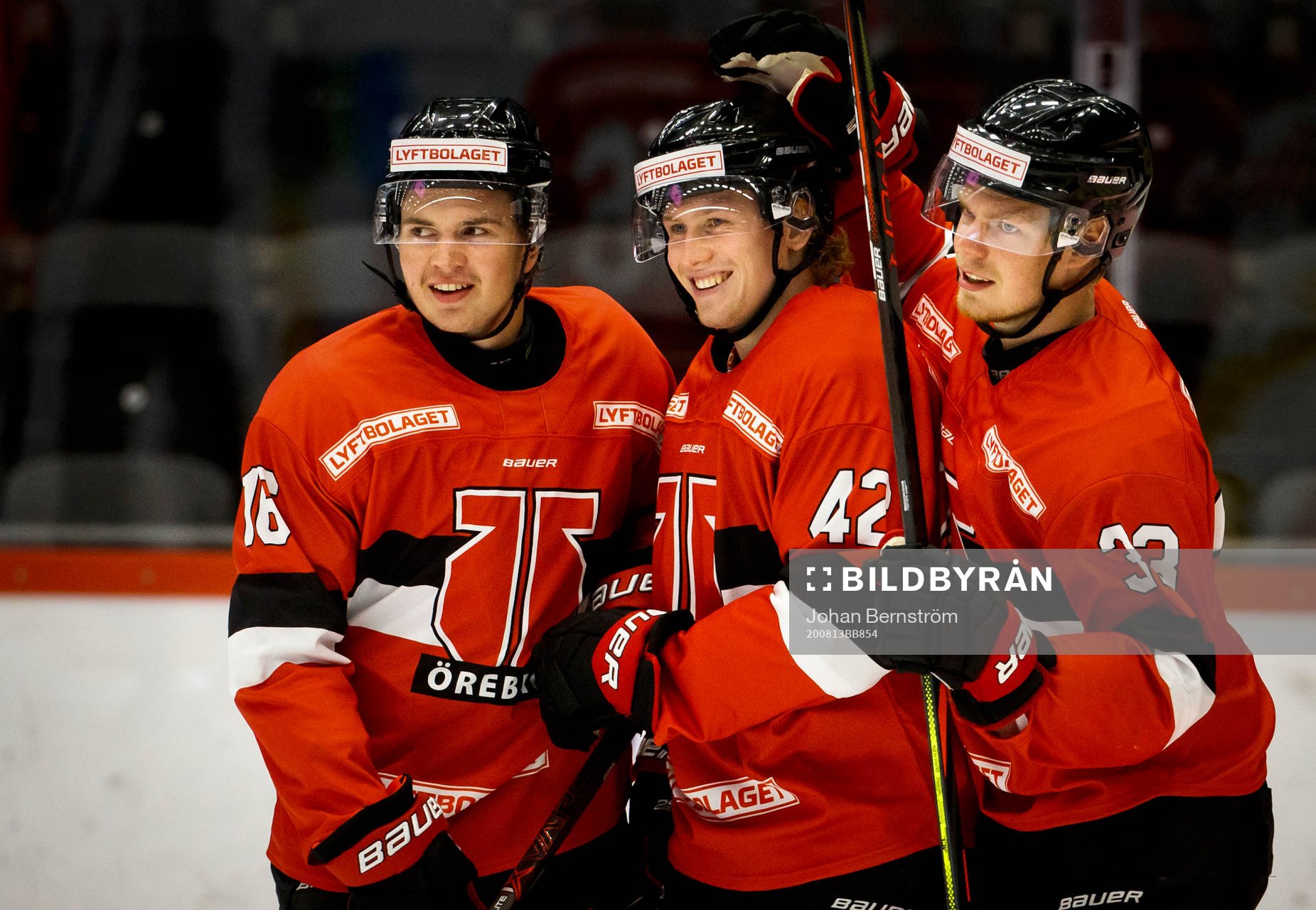 Örebros Hockeys Robin Salo gör 10-1 och jublar