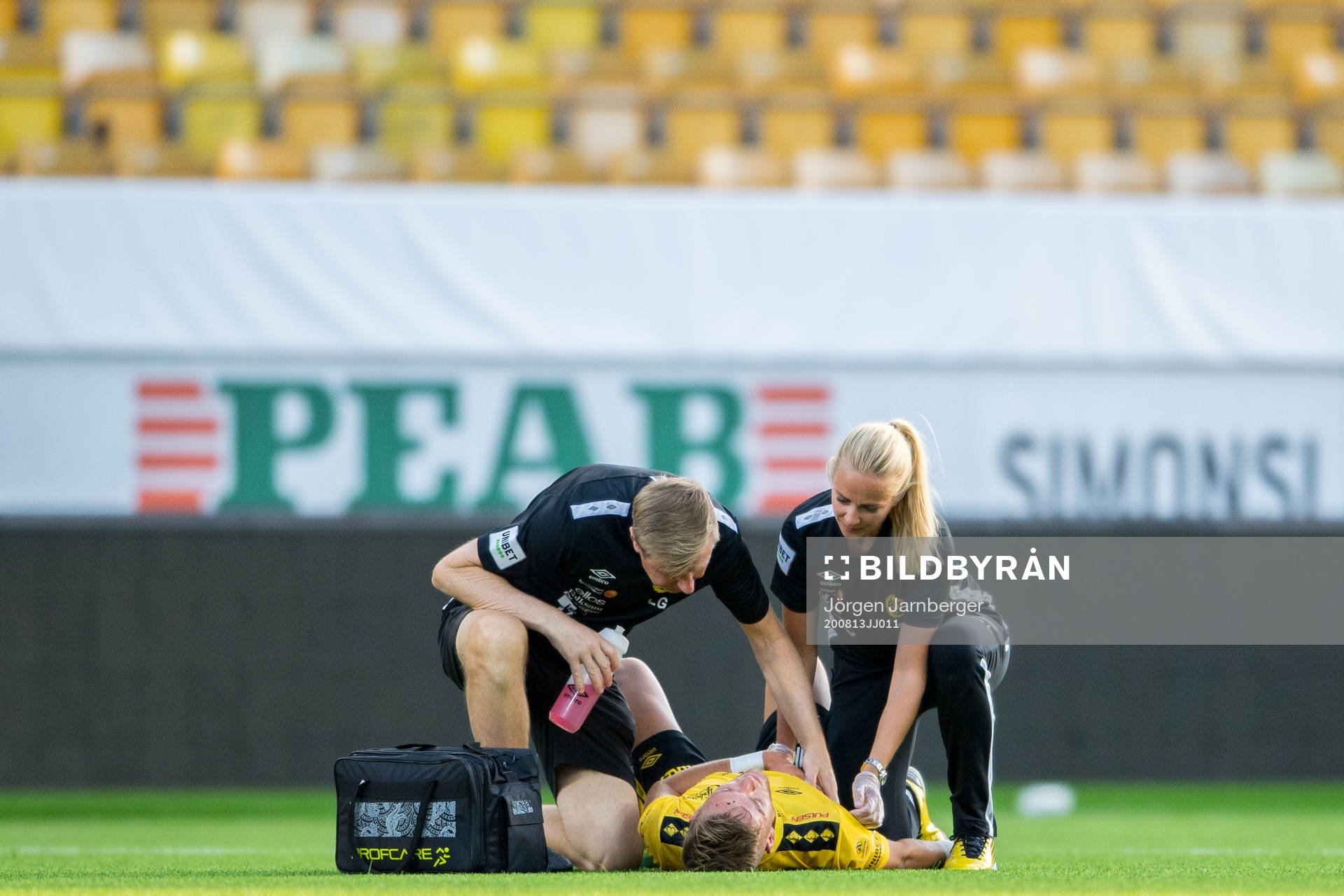 Elfsborgs Jesper Karlsson får vård