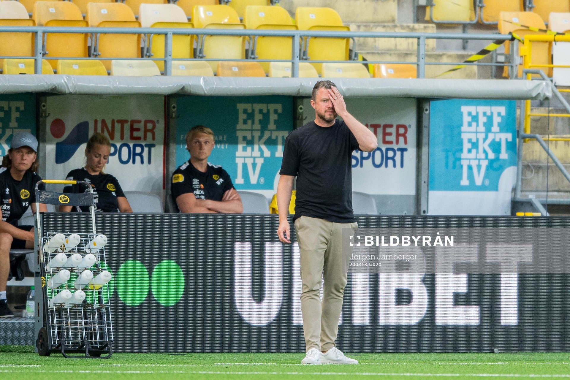 Elfsborgs manager Jimmy Thelin deppar