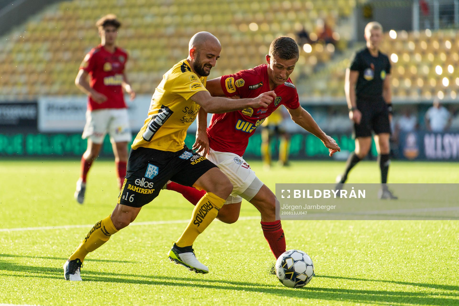 Elfsborgs Robert Gojani och Falkenbergs John Björkengren