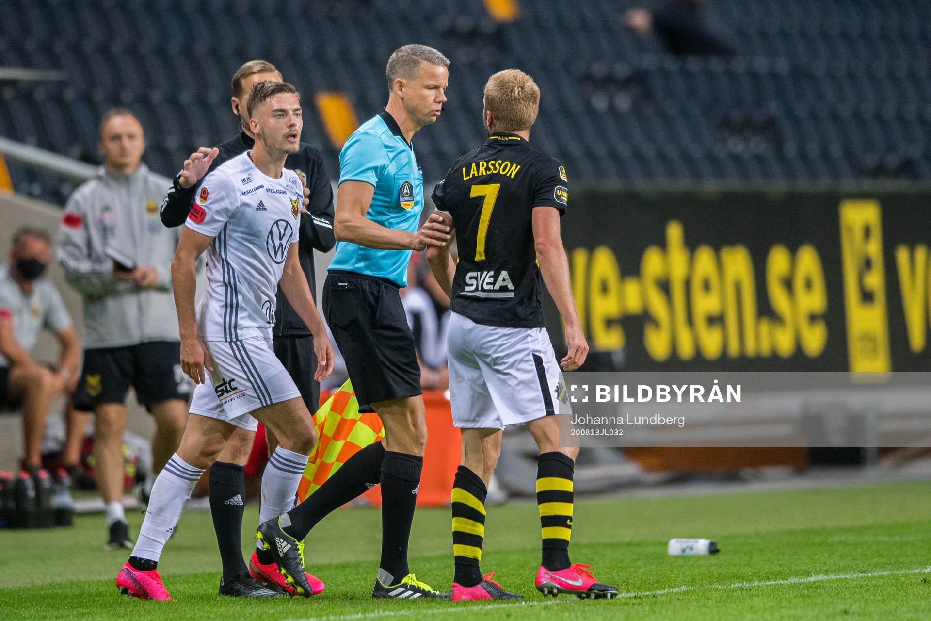 s Sebastian Larsson i dispyt